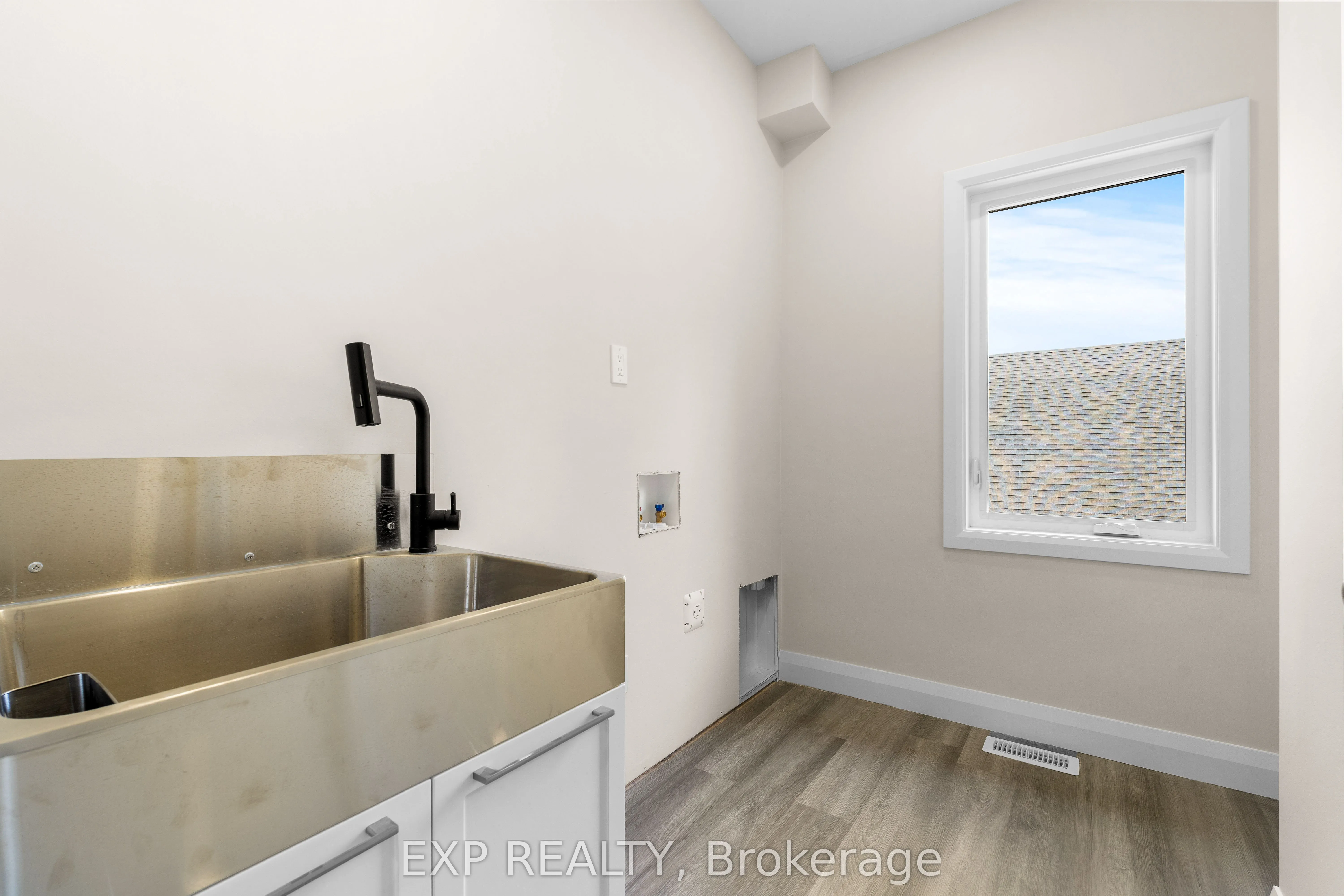 25 Sunview Drive