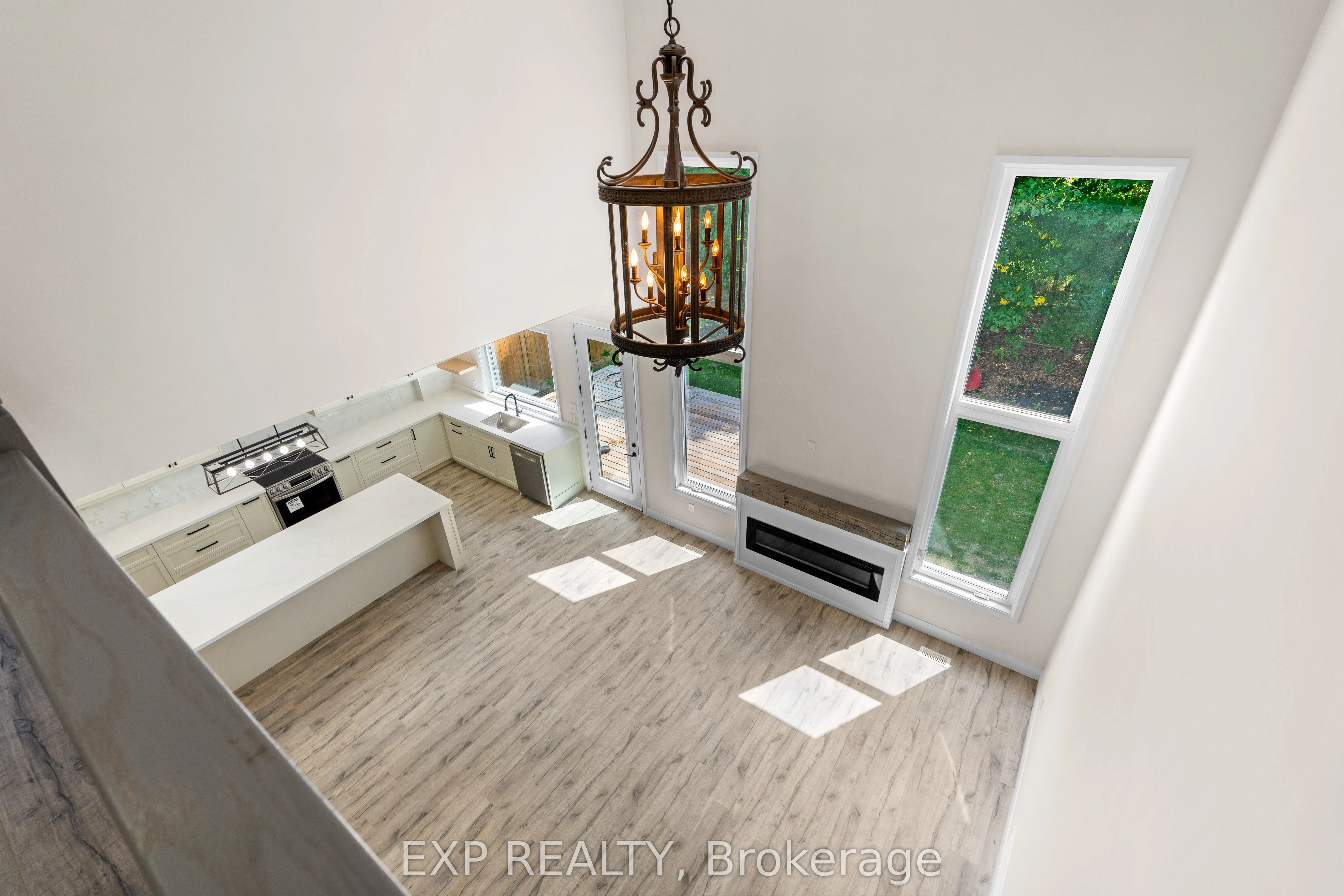 25 Sunview Drive