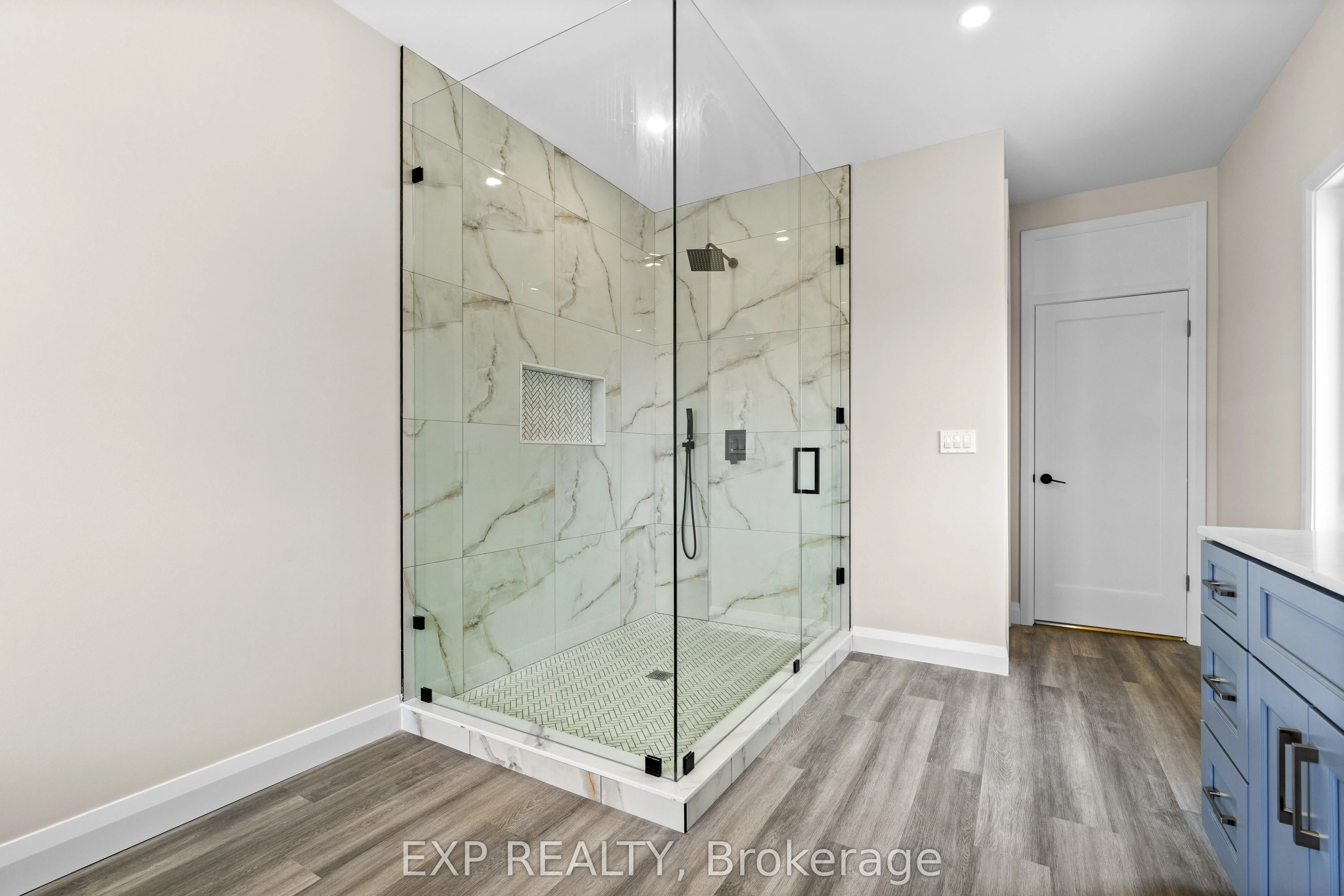 25 Sunview Drive