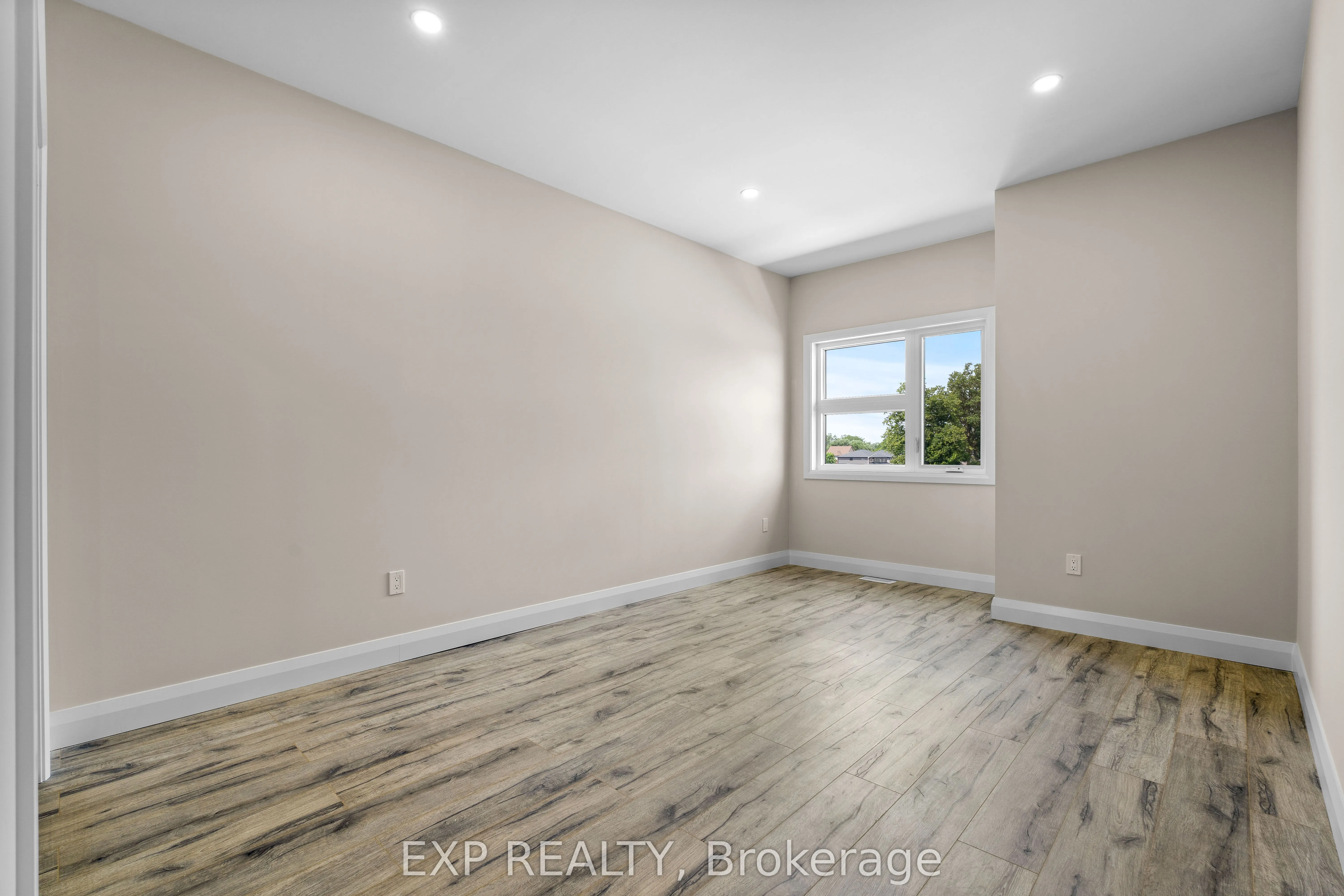 25 Sunview Drive