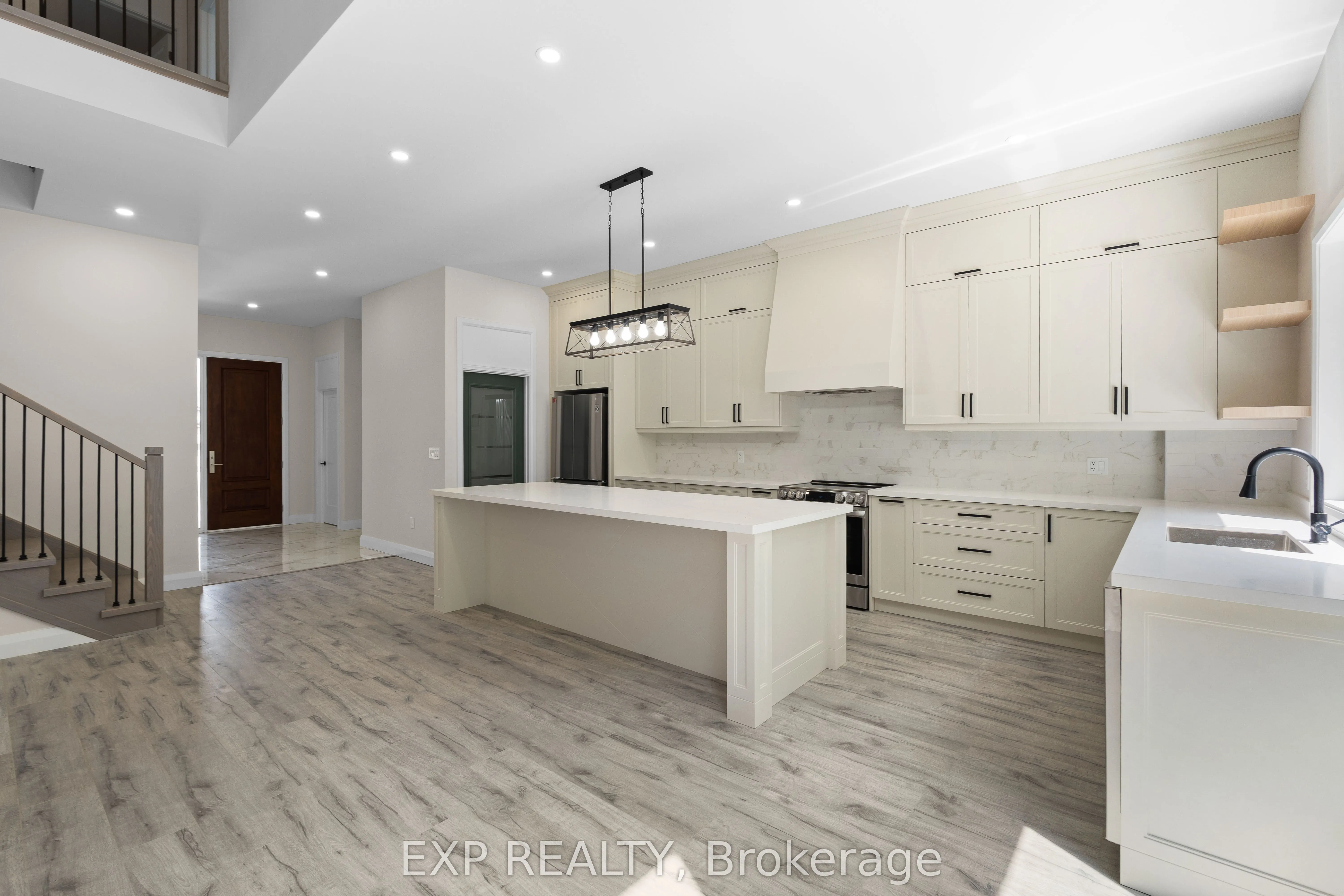 25 Sunview Drive