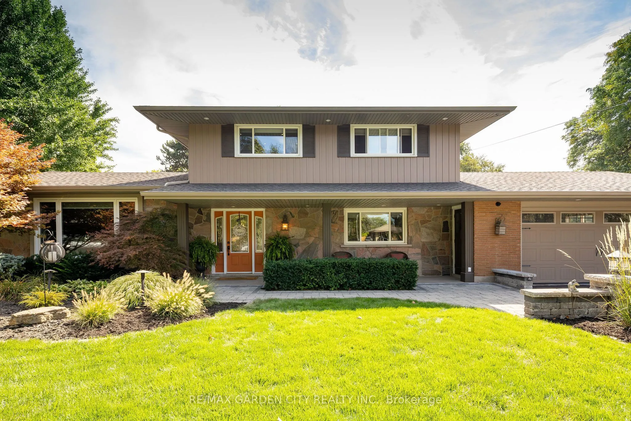 26 Cabot Drive