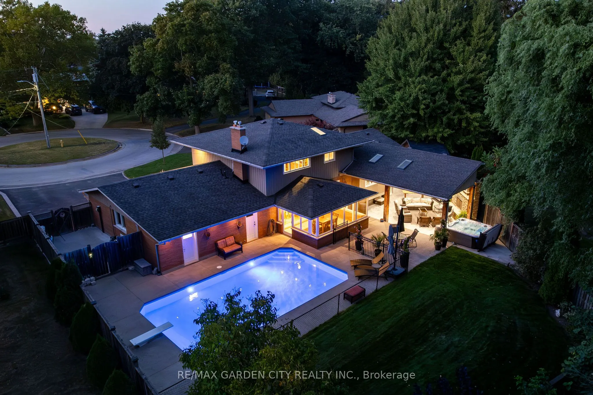 26 Cabot Drive