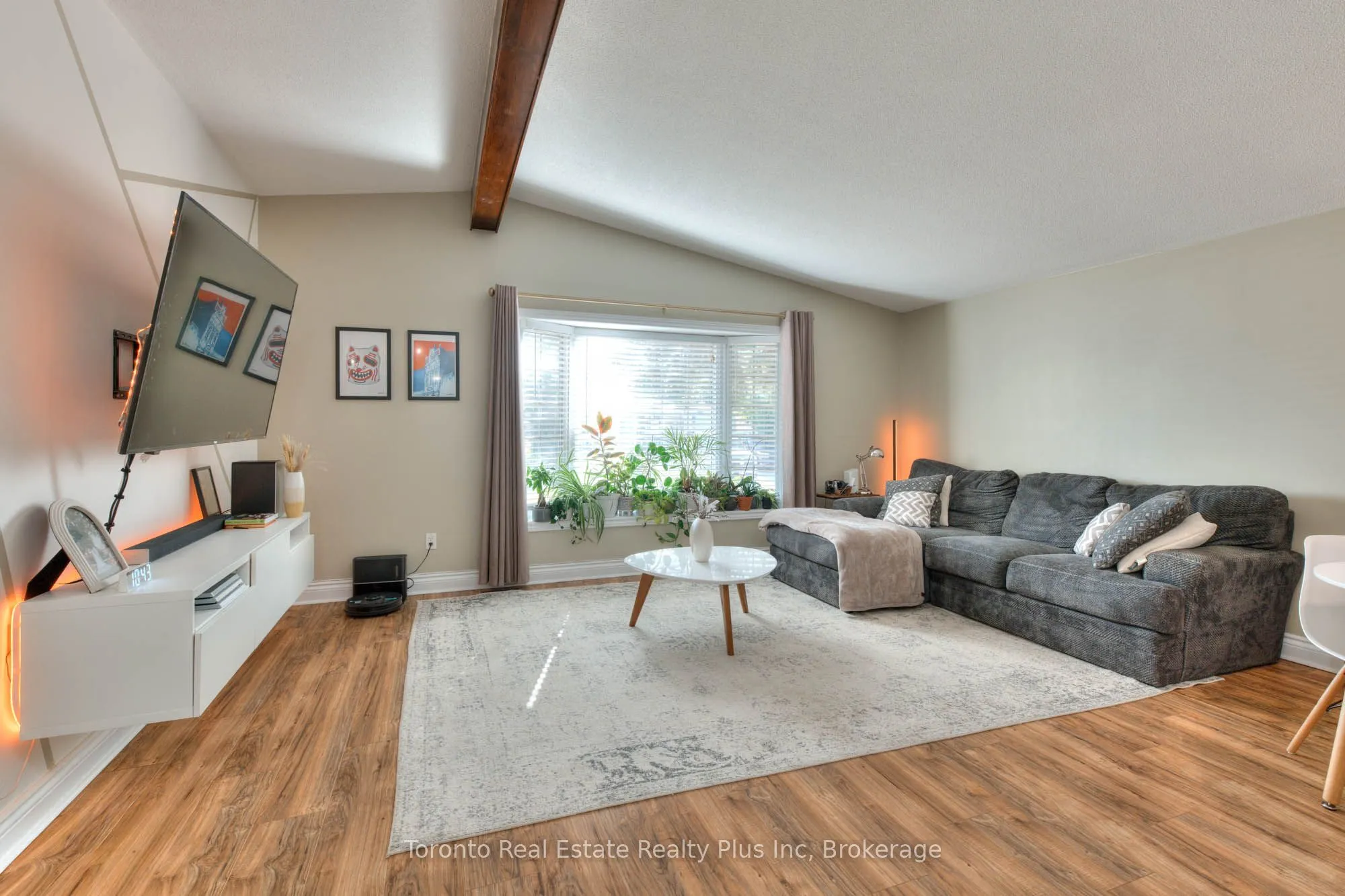 62 Greendale Crescent