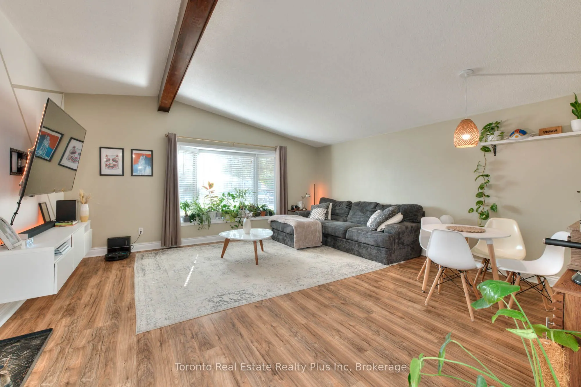 62 Greendale Crescent