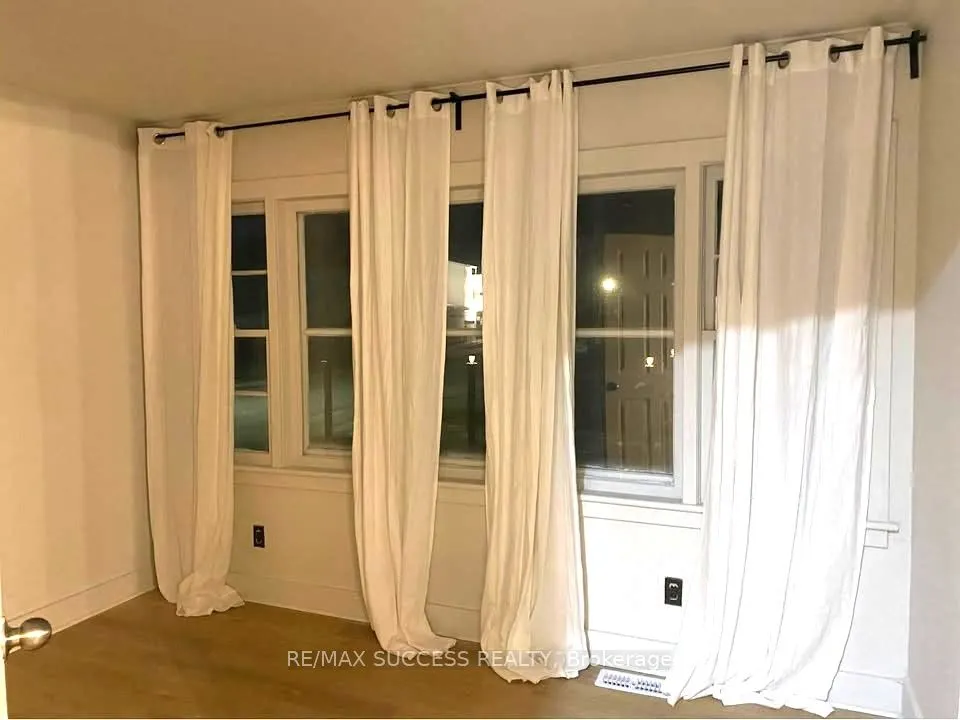 192 Lincoln Road W