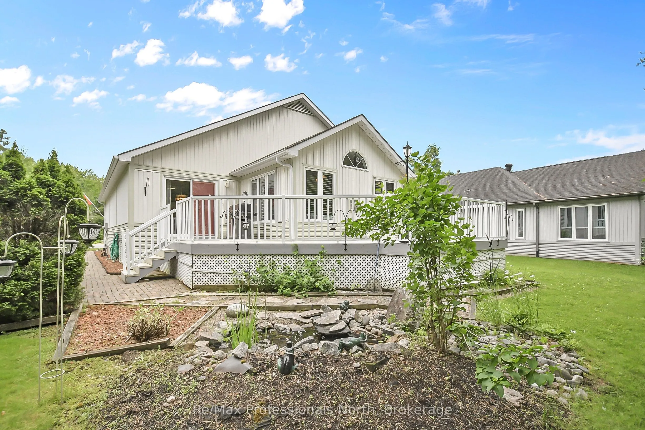 15 PINERIDGE GATE