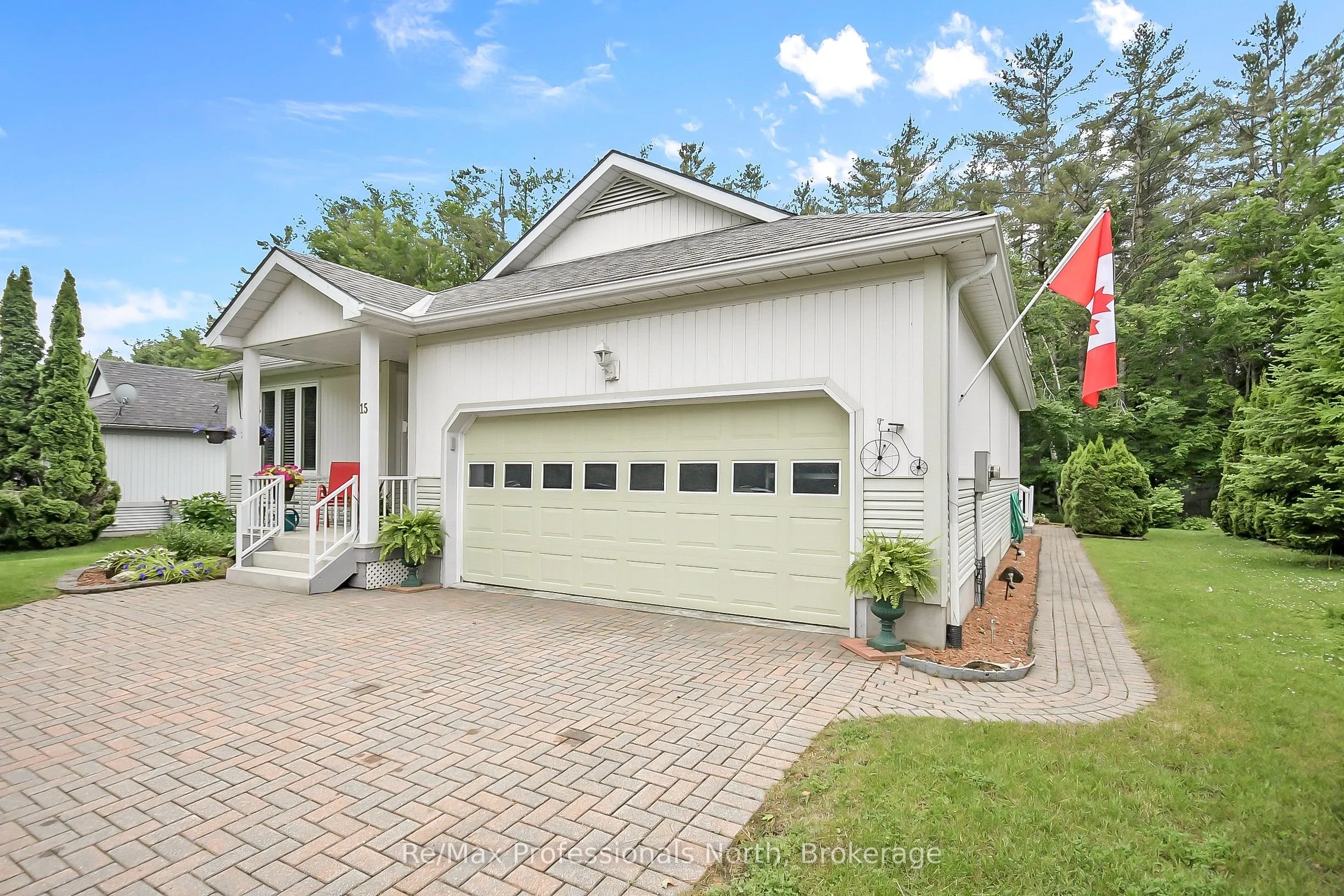15 PINERIDGE GATE