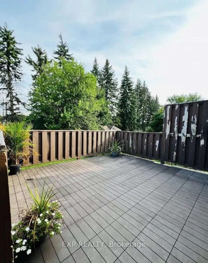 213 Northlake Drive