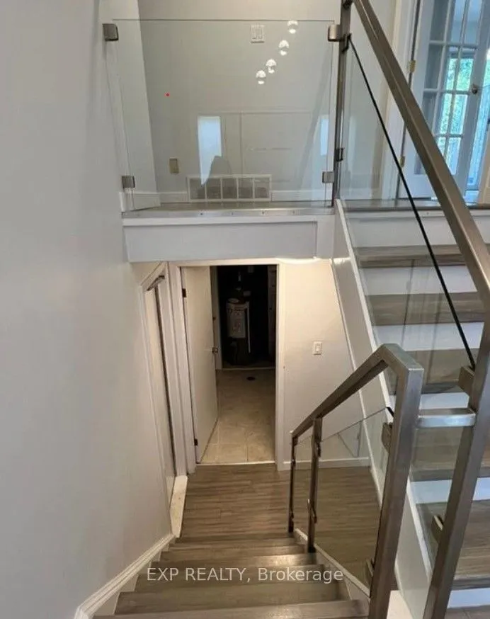 213 Northlake Drive