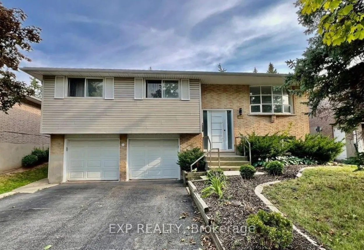 213 Northlake Drive