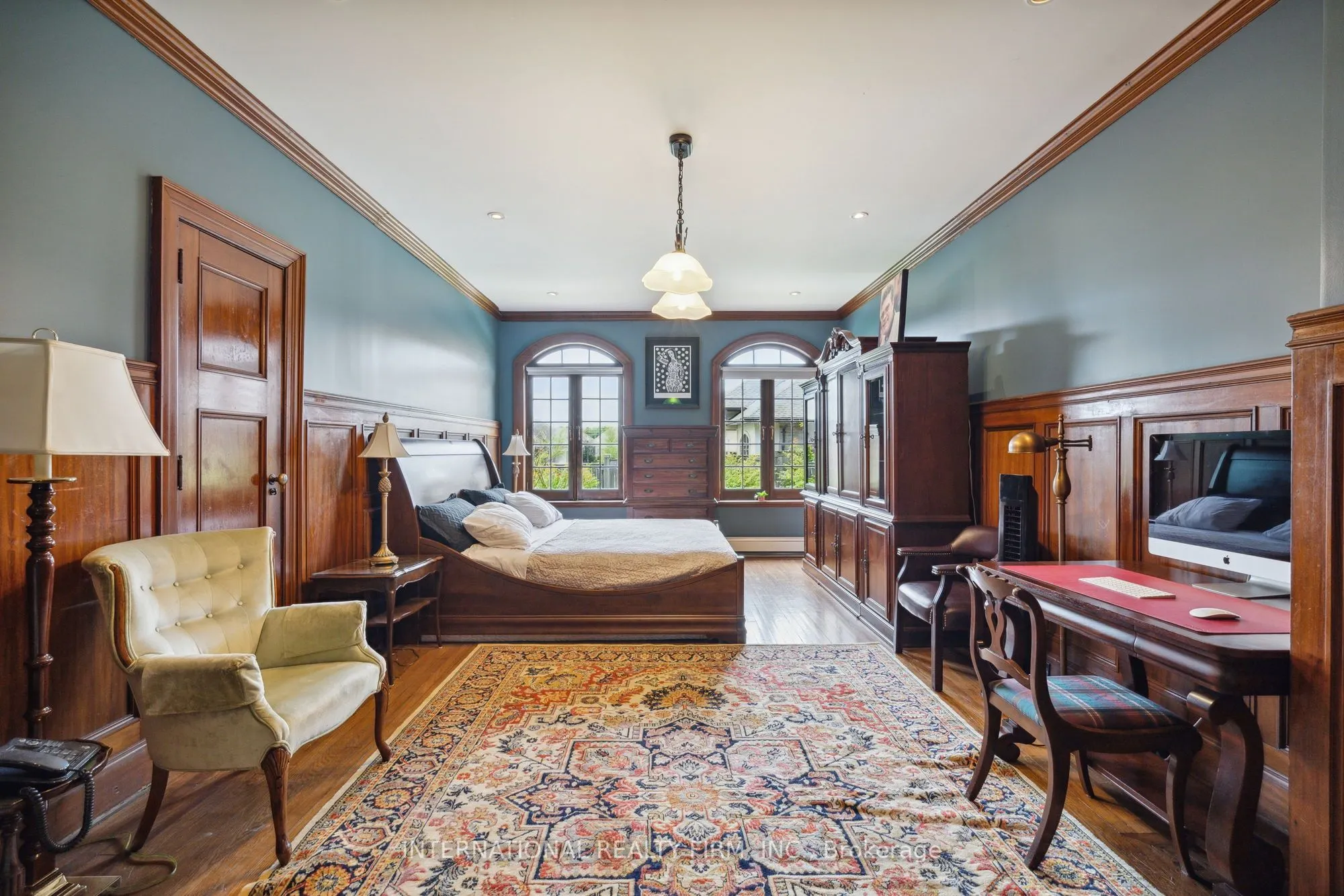 255 Delacourt Road