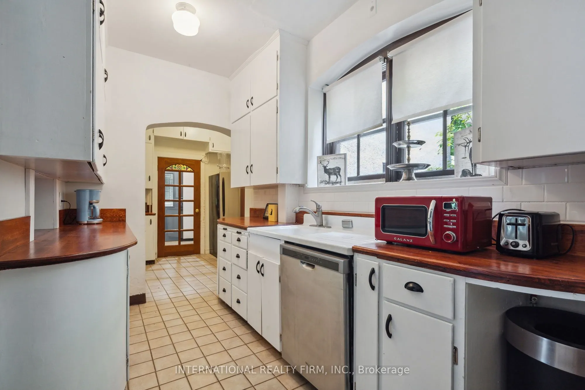 255 Delacourt Road