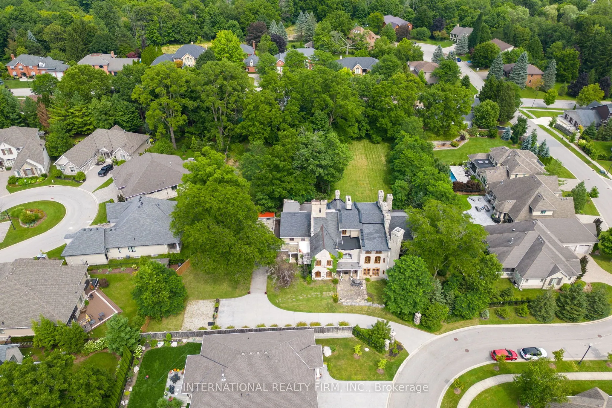 255 Delacourt Road