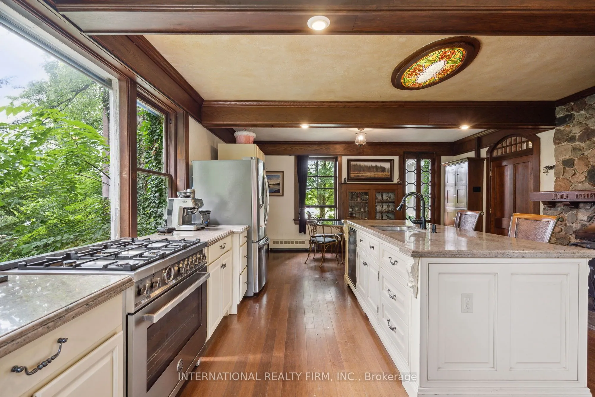 255 Delacourt Road