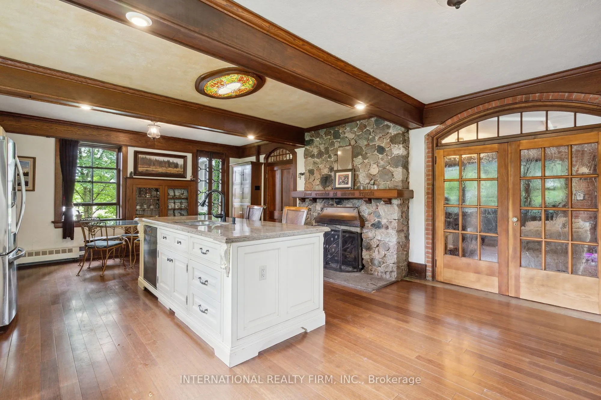 255 Delacourt Road