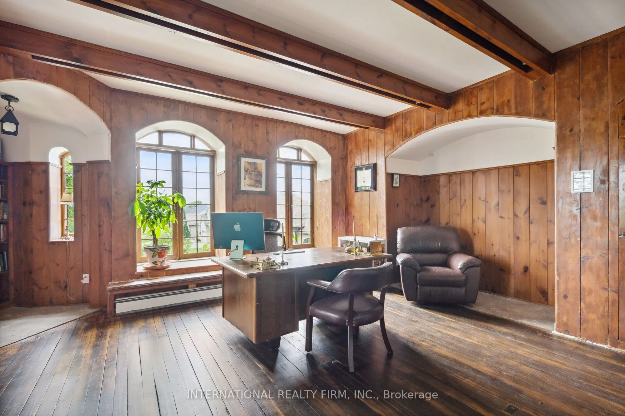 255 Delacourt Road