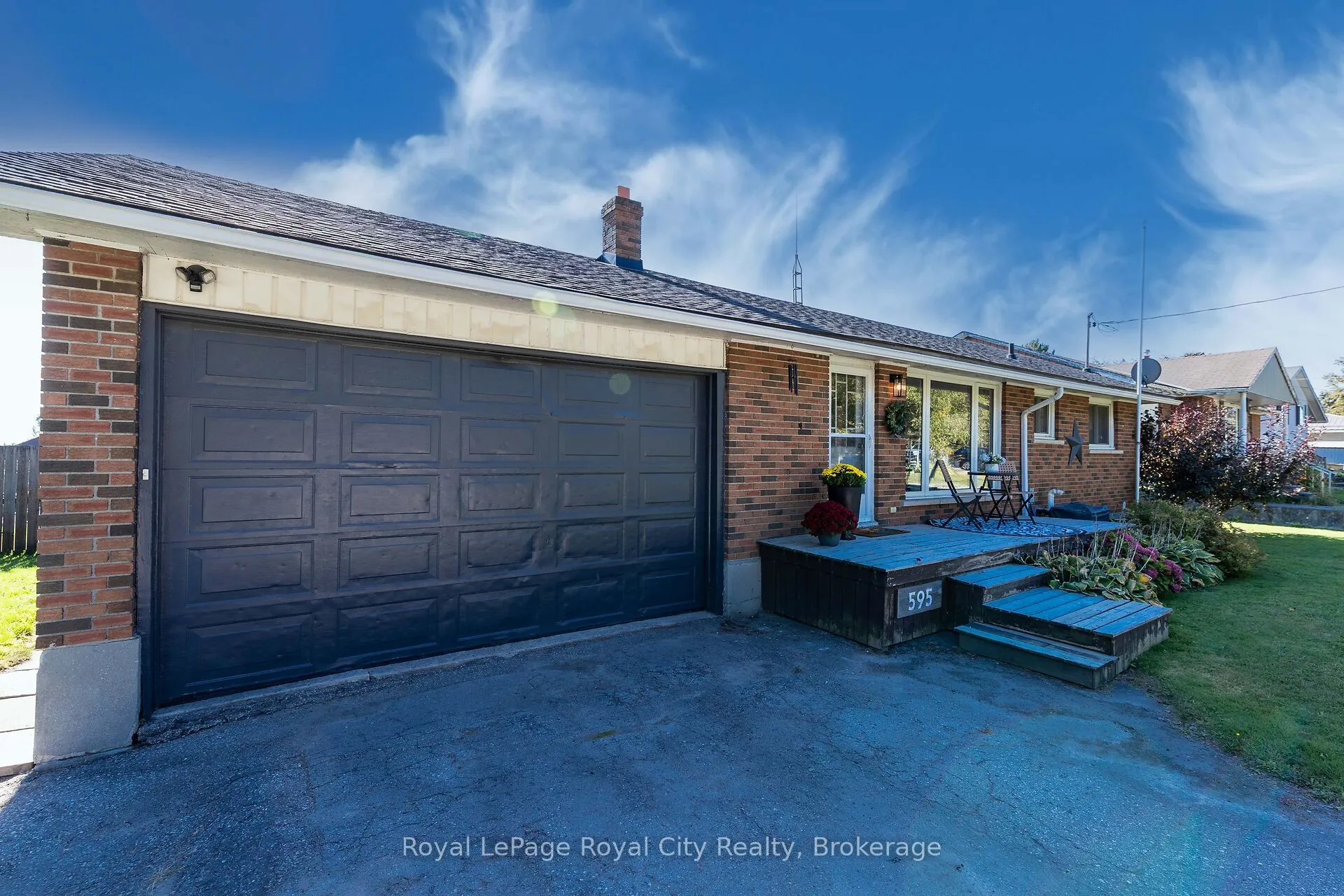 595 Main Street E
