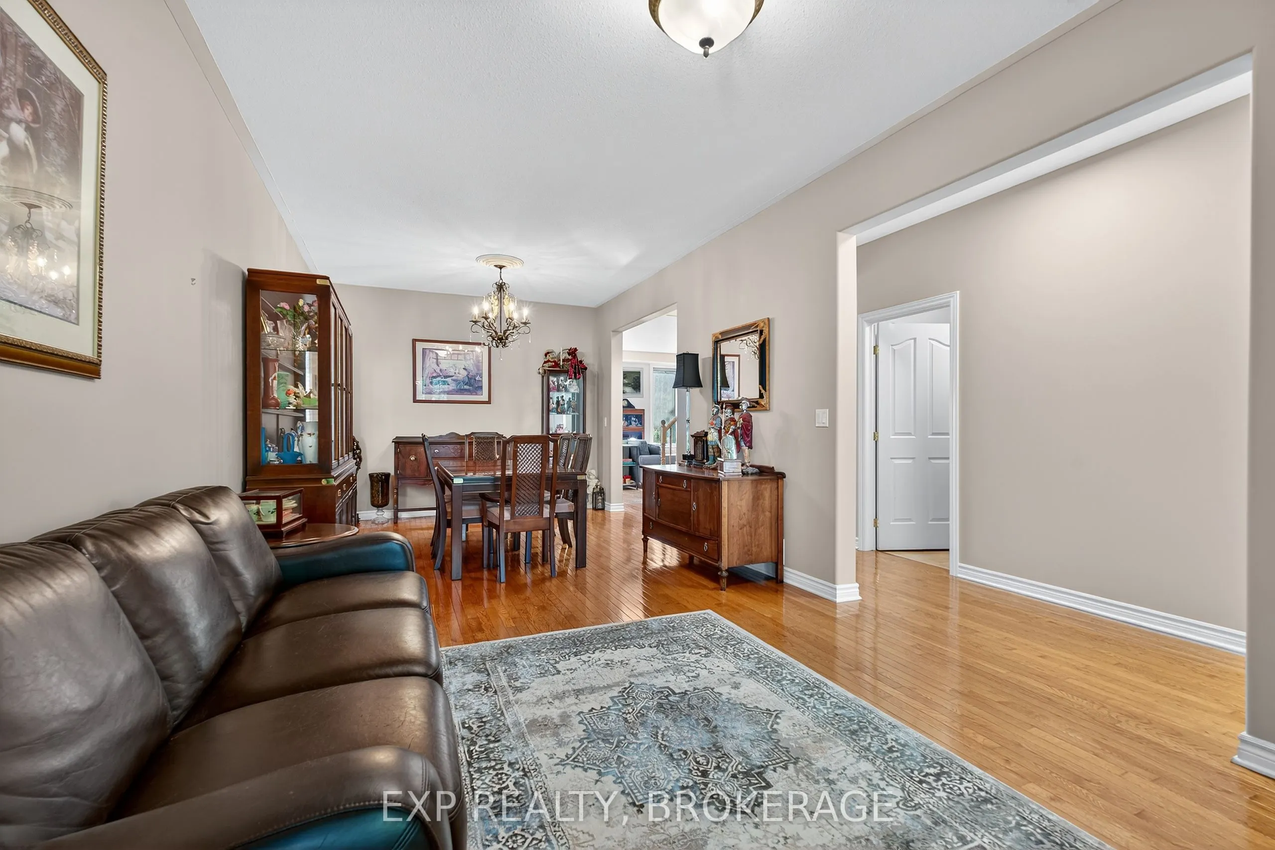 230 HONEYWOOD Avenue