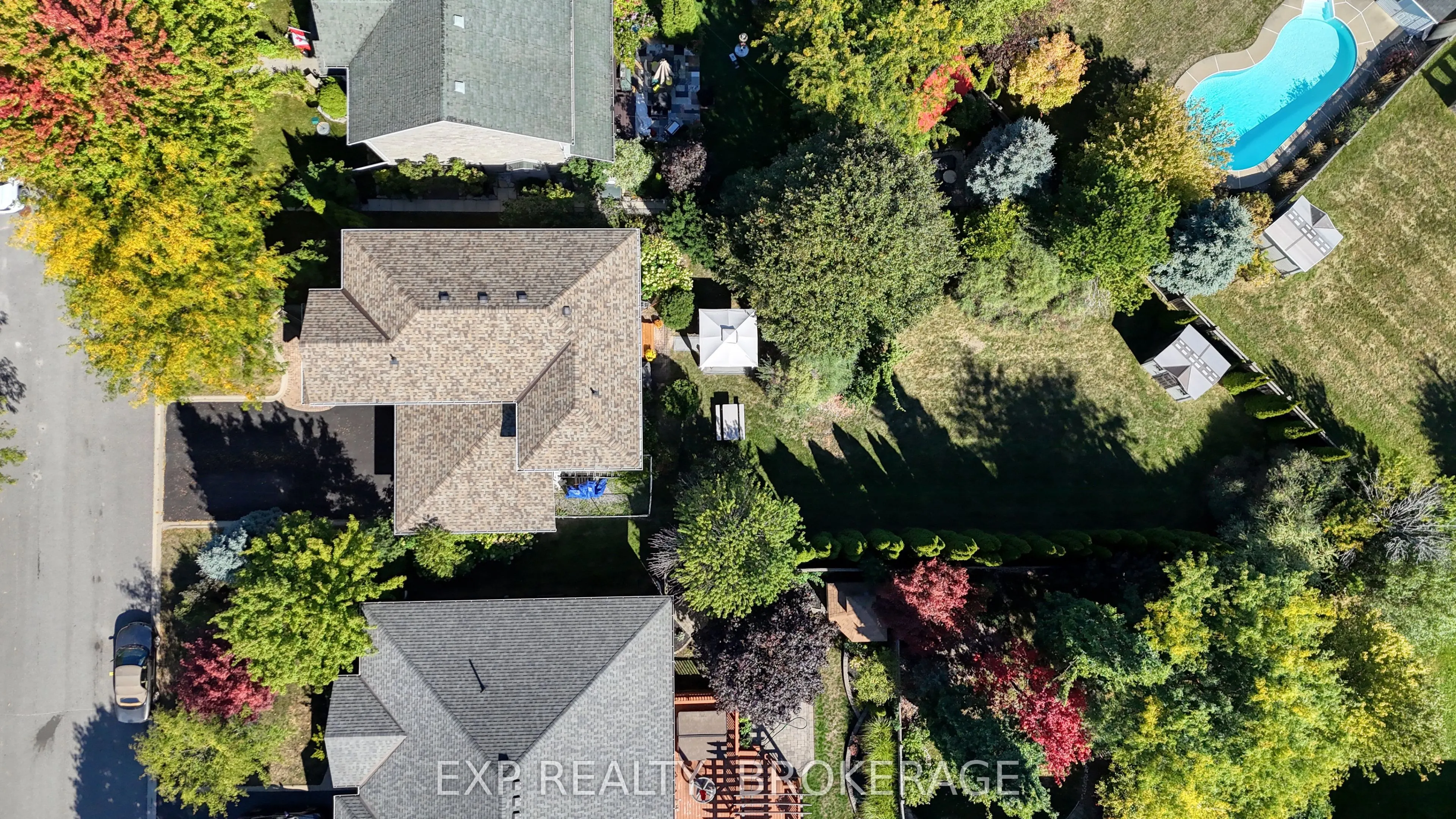230 HONEYWOOD Avenue