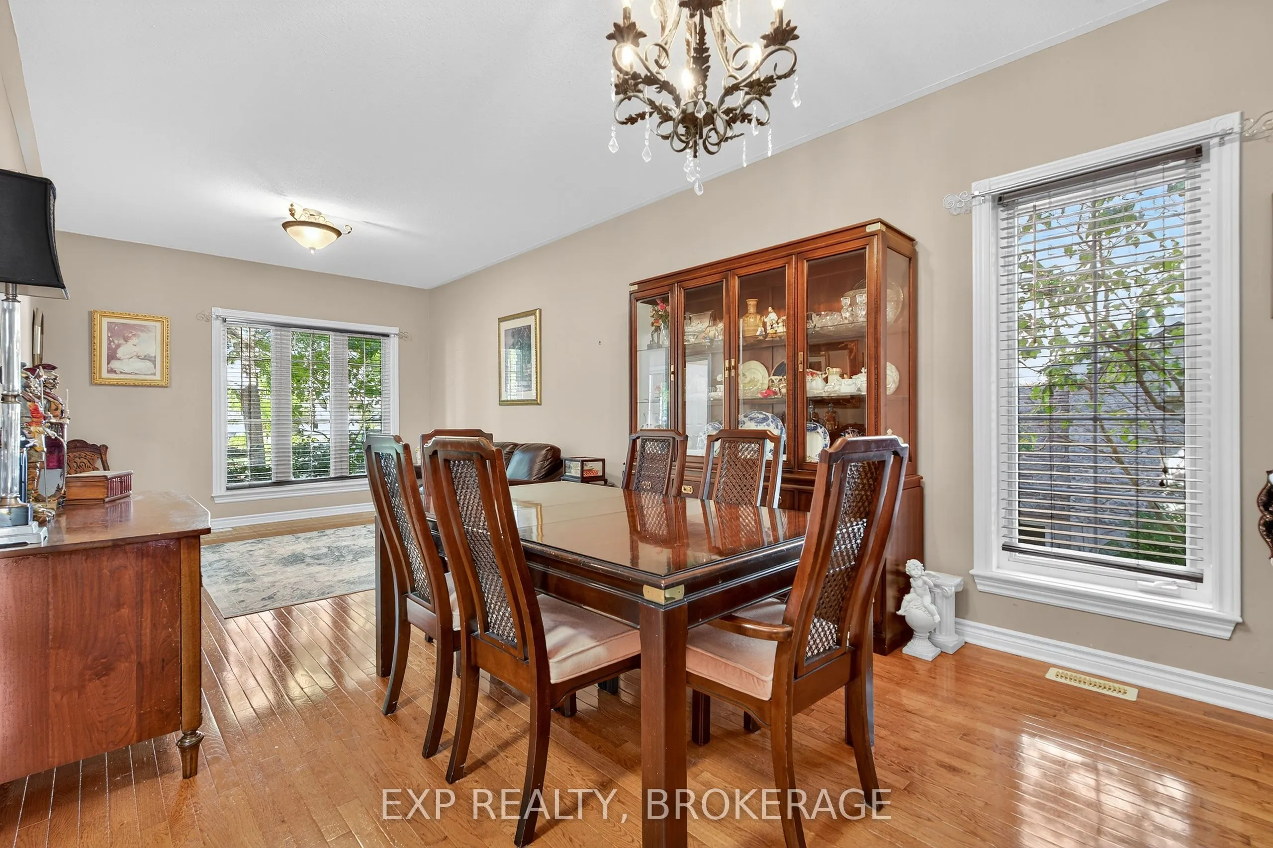 230 HONEYWOOD Avenue