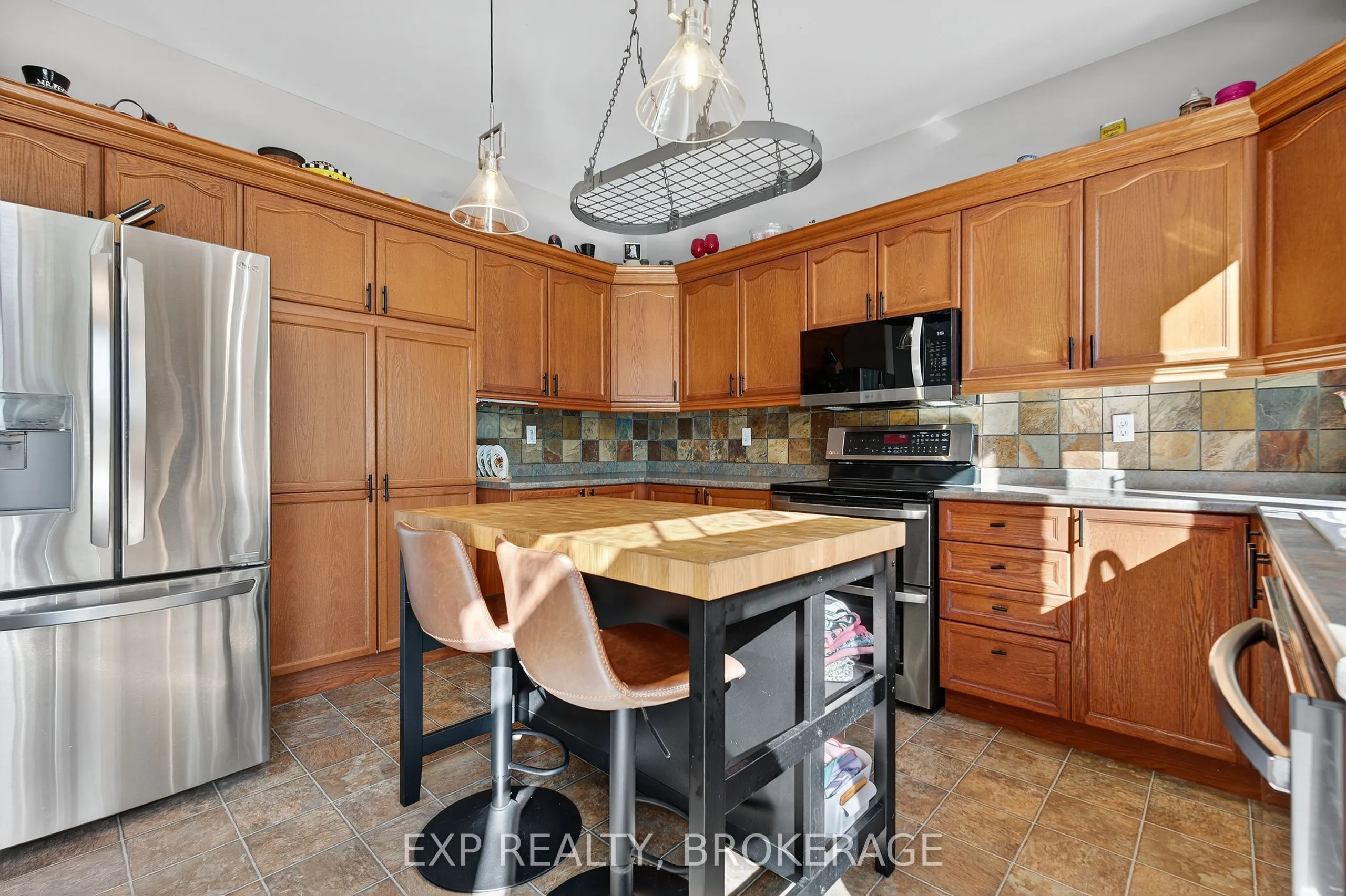 230 HONEYWOOD Avenue