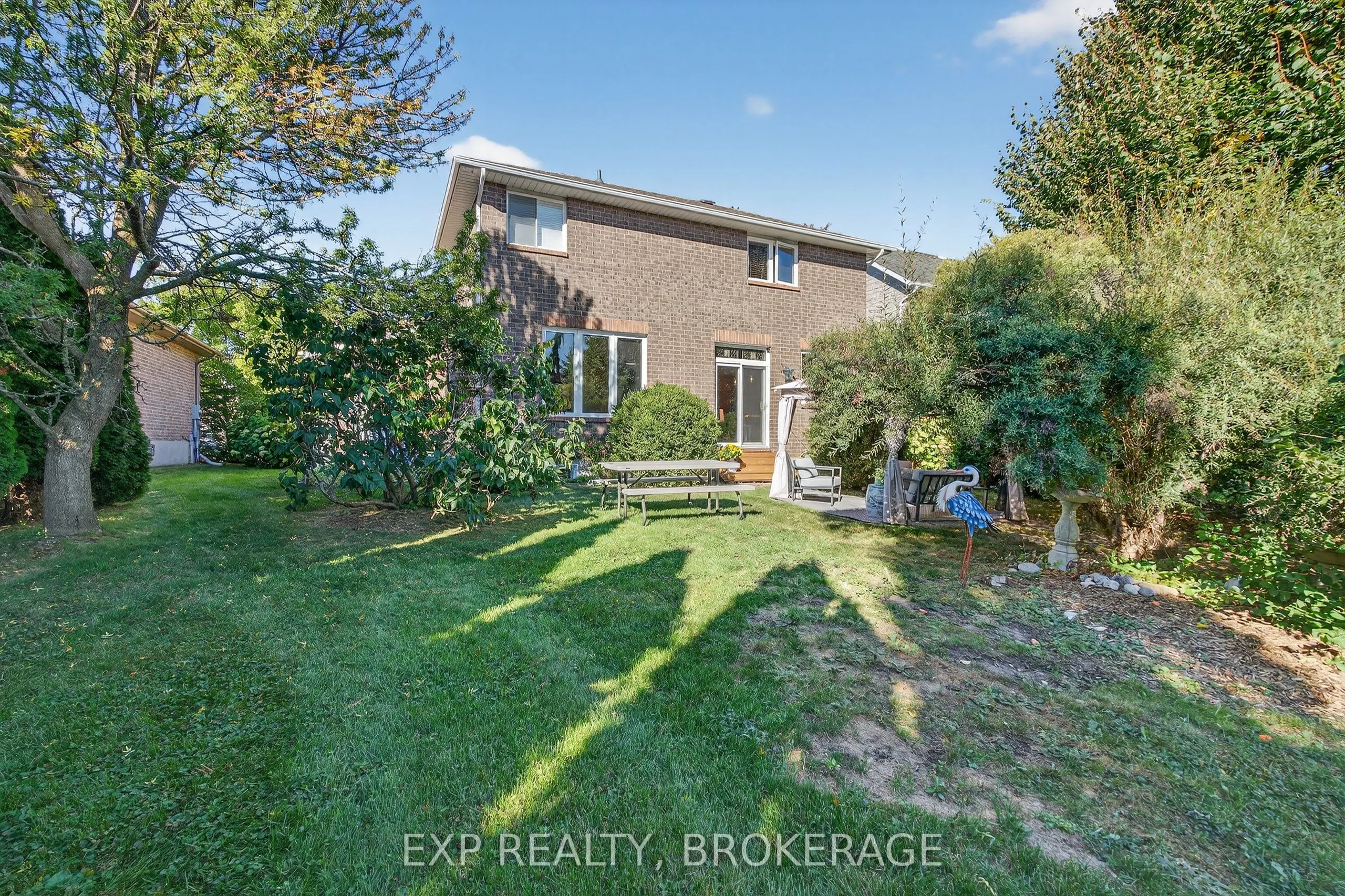 230 HONEYWOOD Avenue