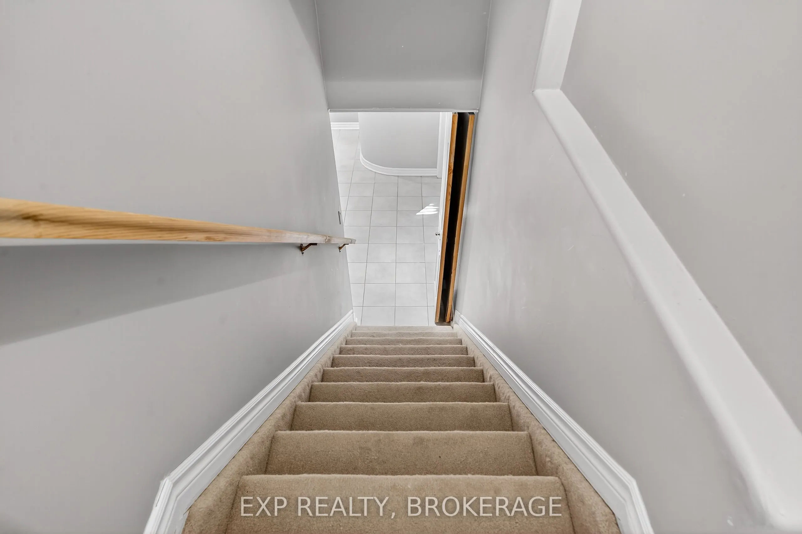 230 HONEYWOOD Avenue