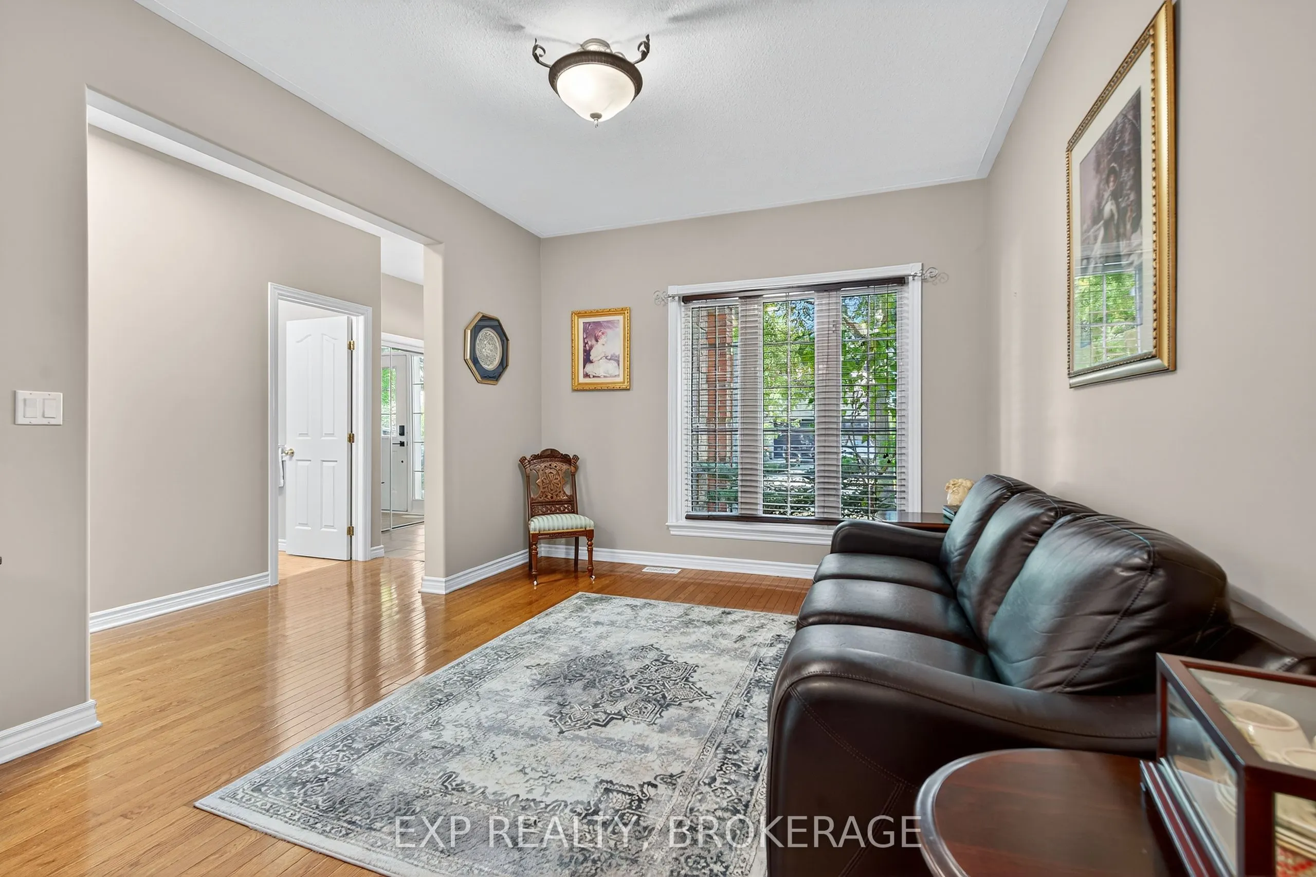 230 HONEYWOOD Avenue