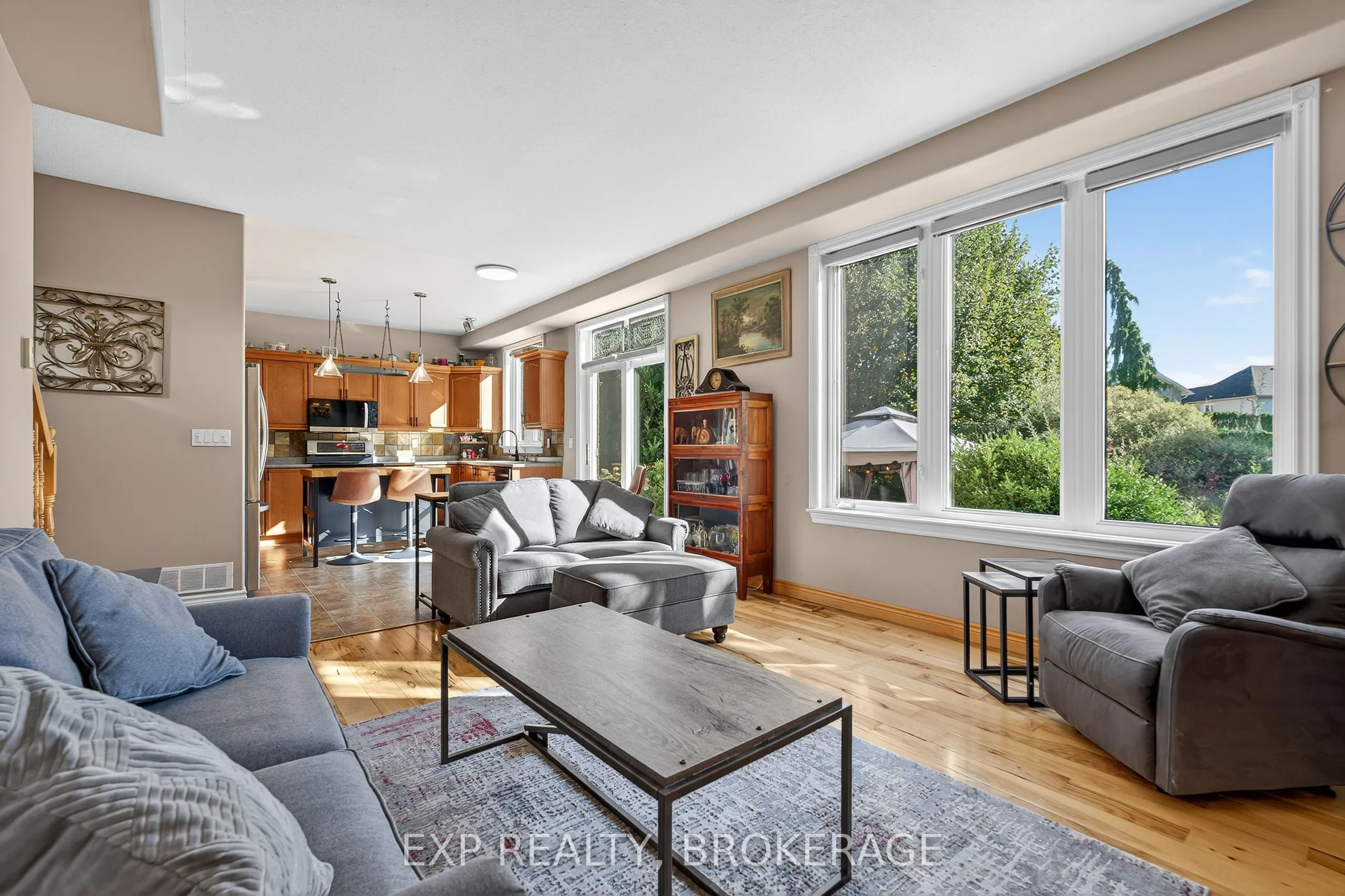 230 HONEYWOOD Avenue