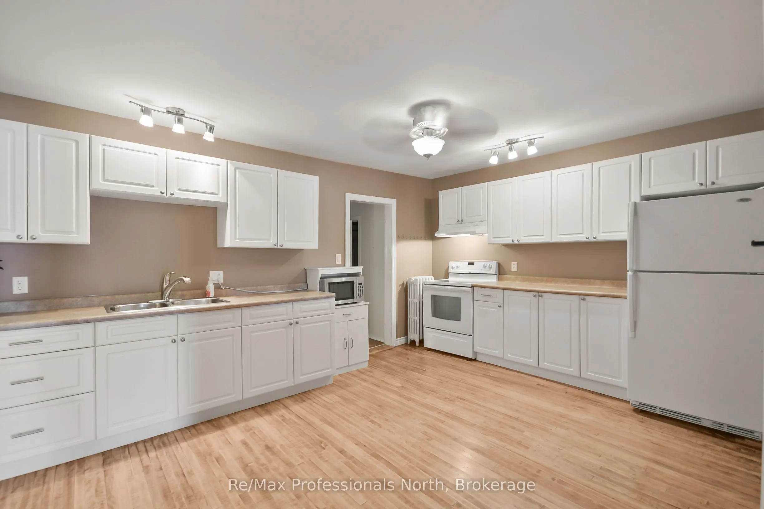 171 Muskoka Road S
