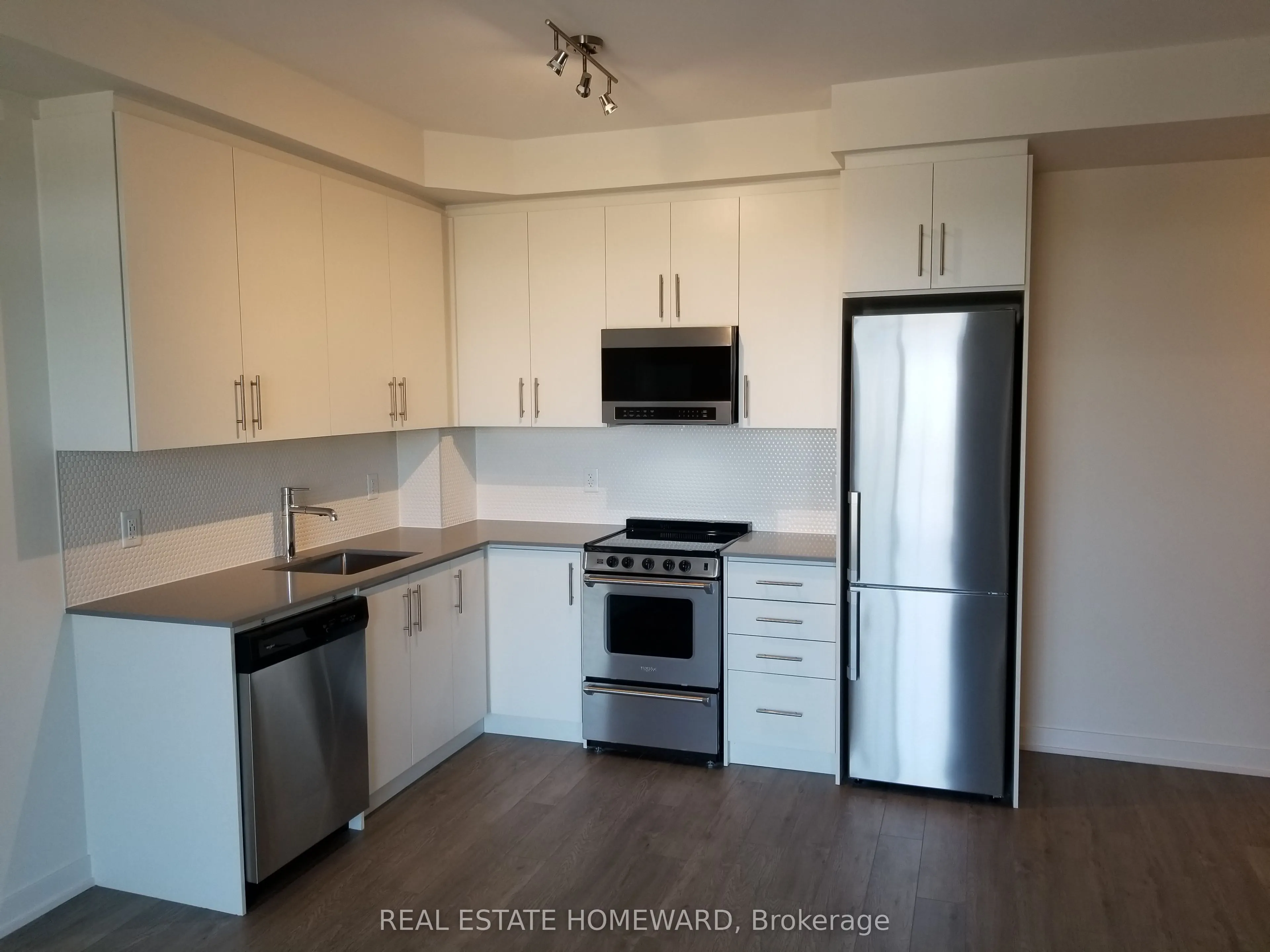 212 King William Street, #923