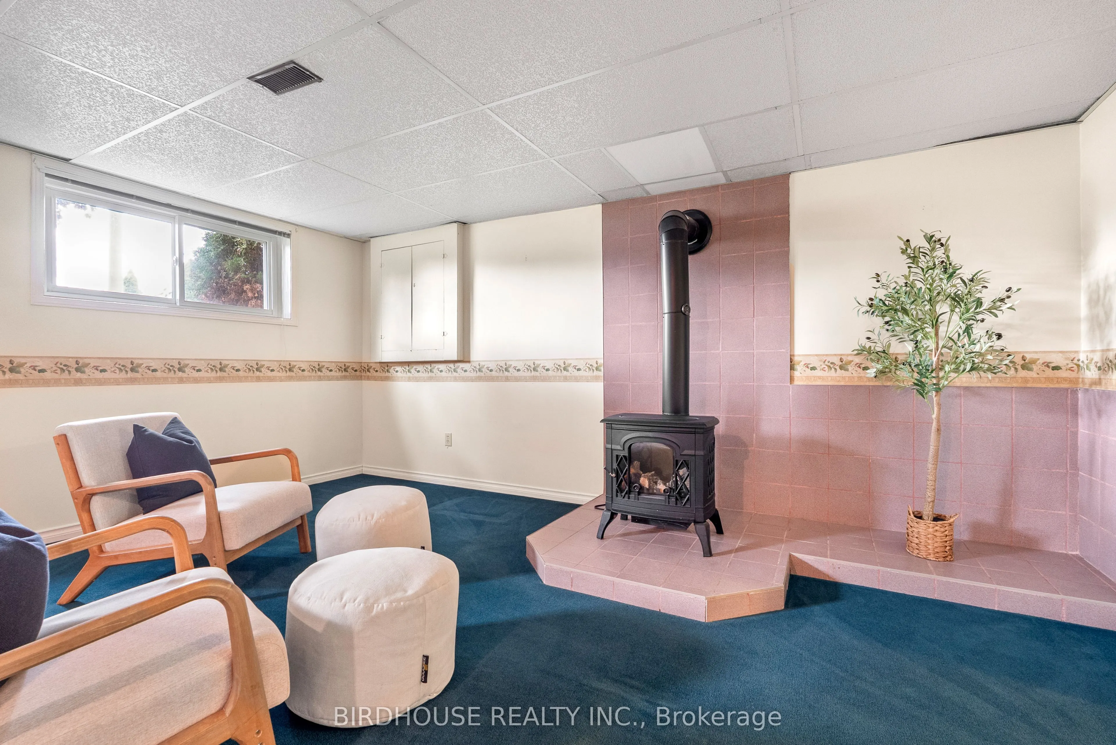 22 Madill Crescent