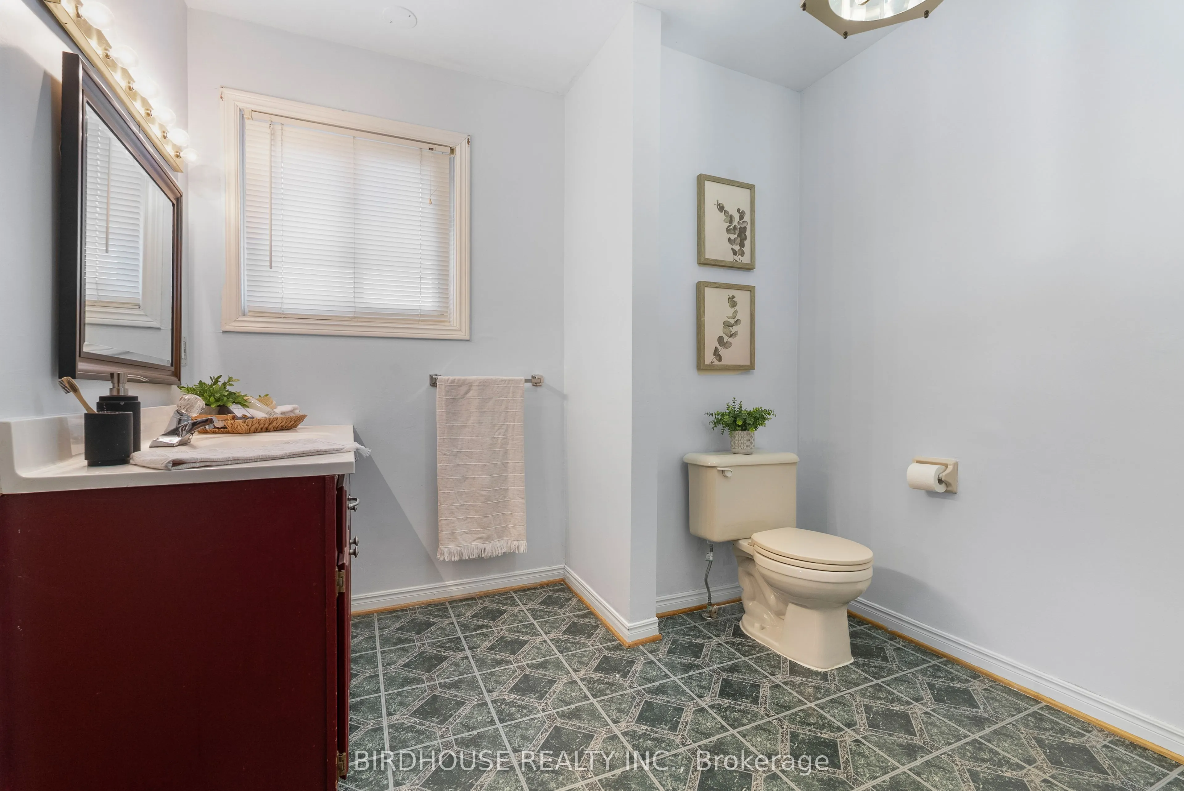 22 Madill Crescent