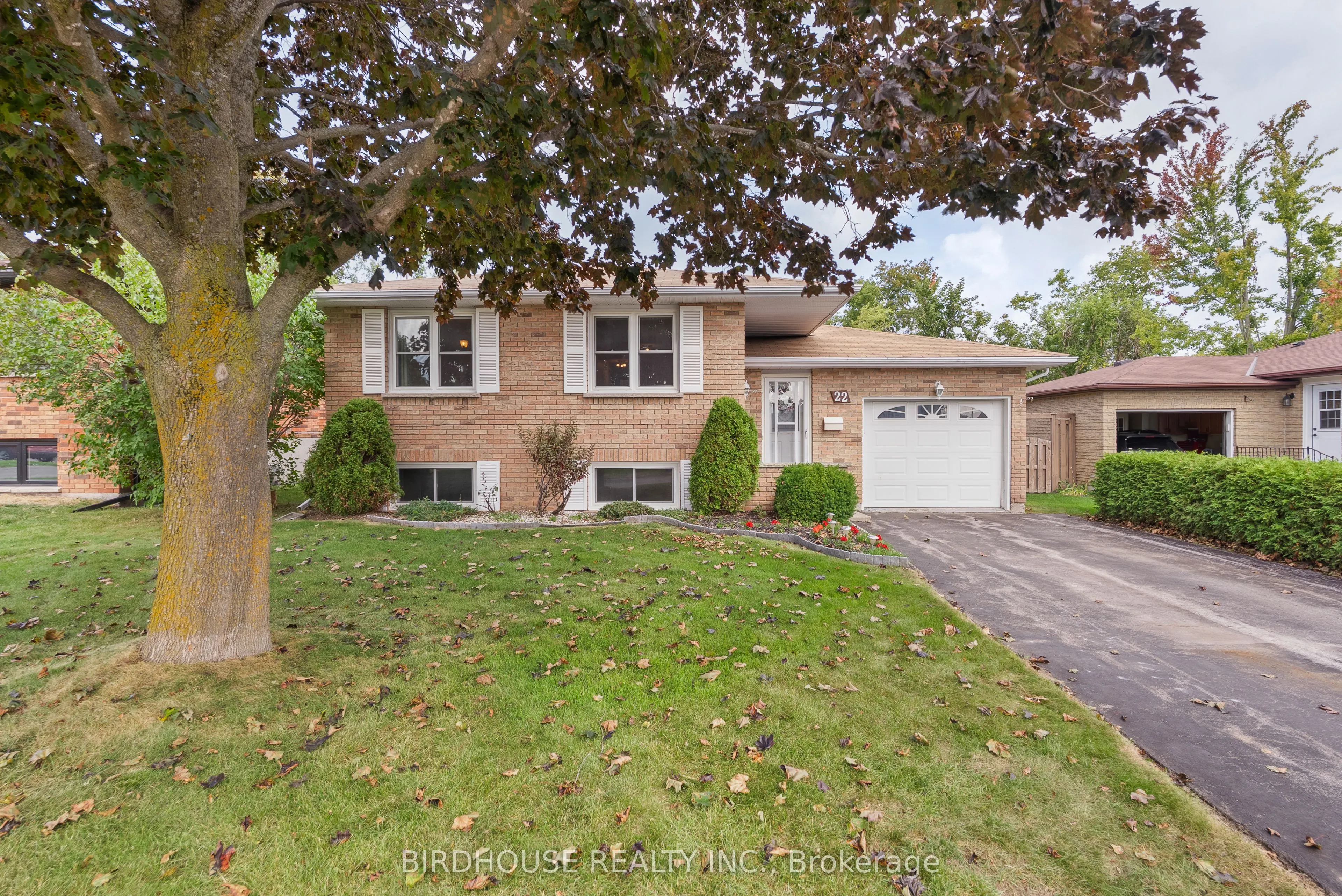 22 Madill Crescent