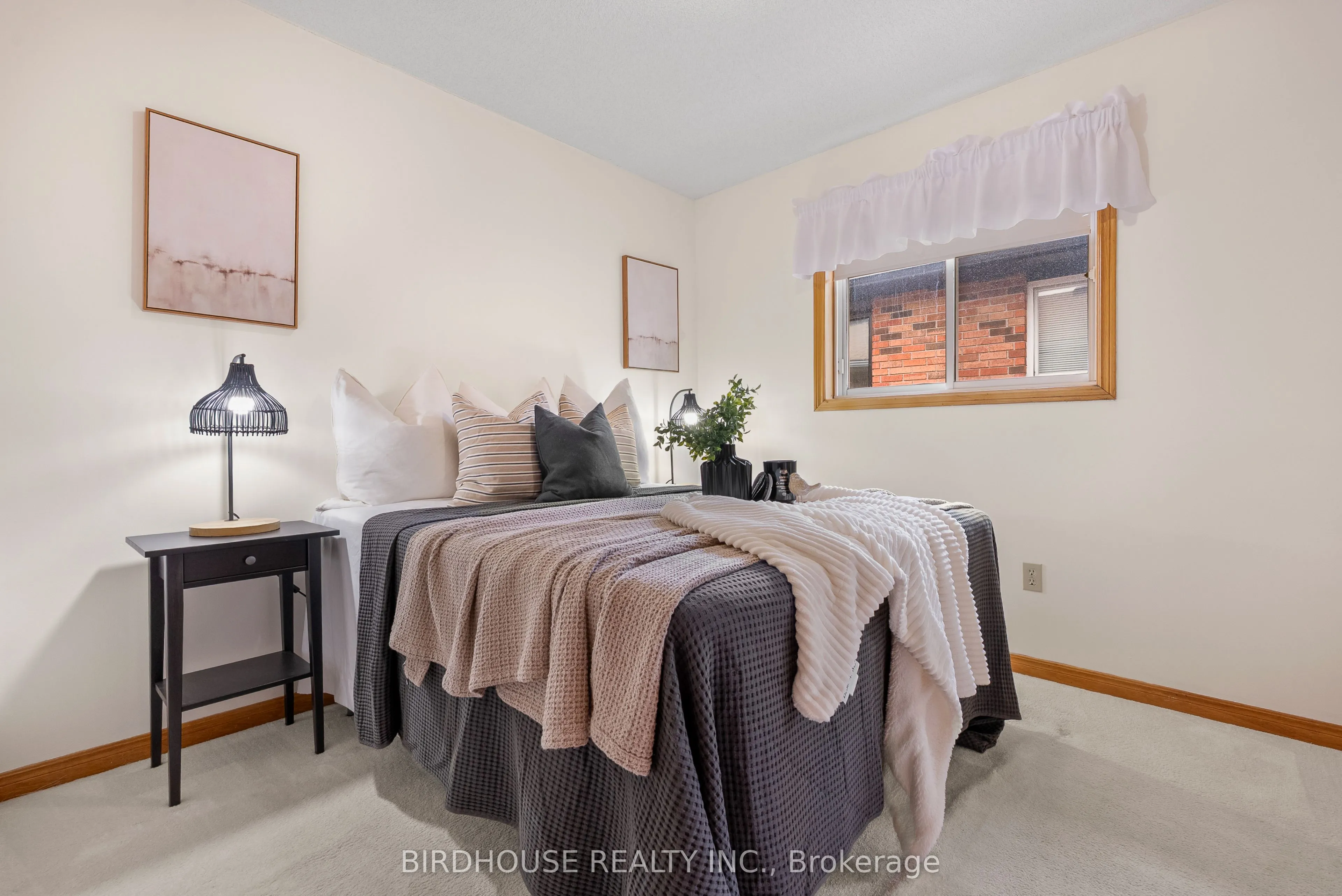 22 Madill Crescent