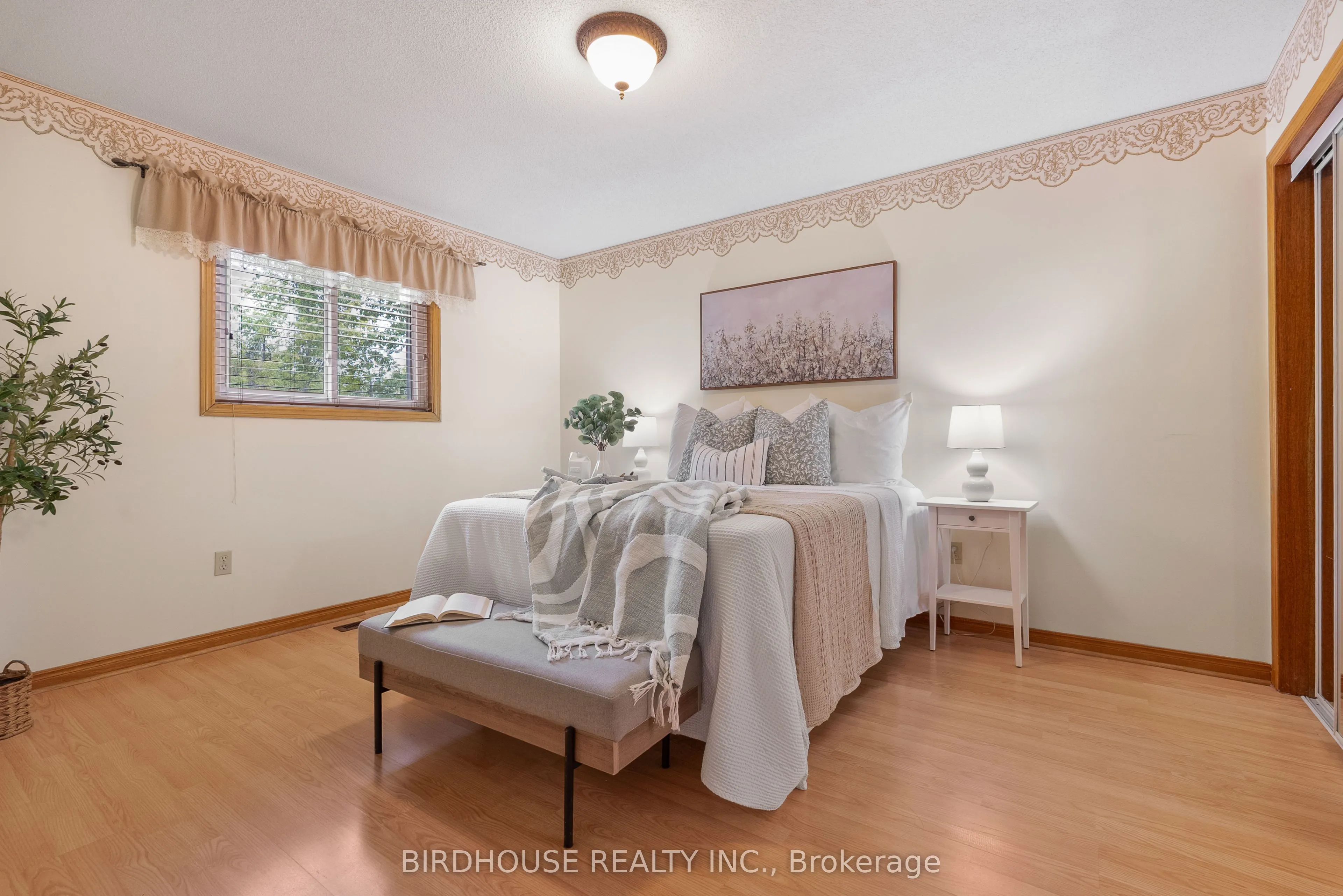 22 Madill Crescent