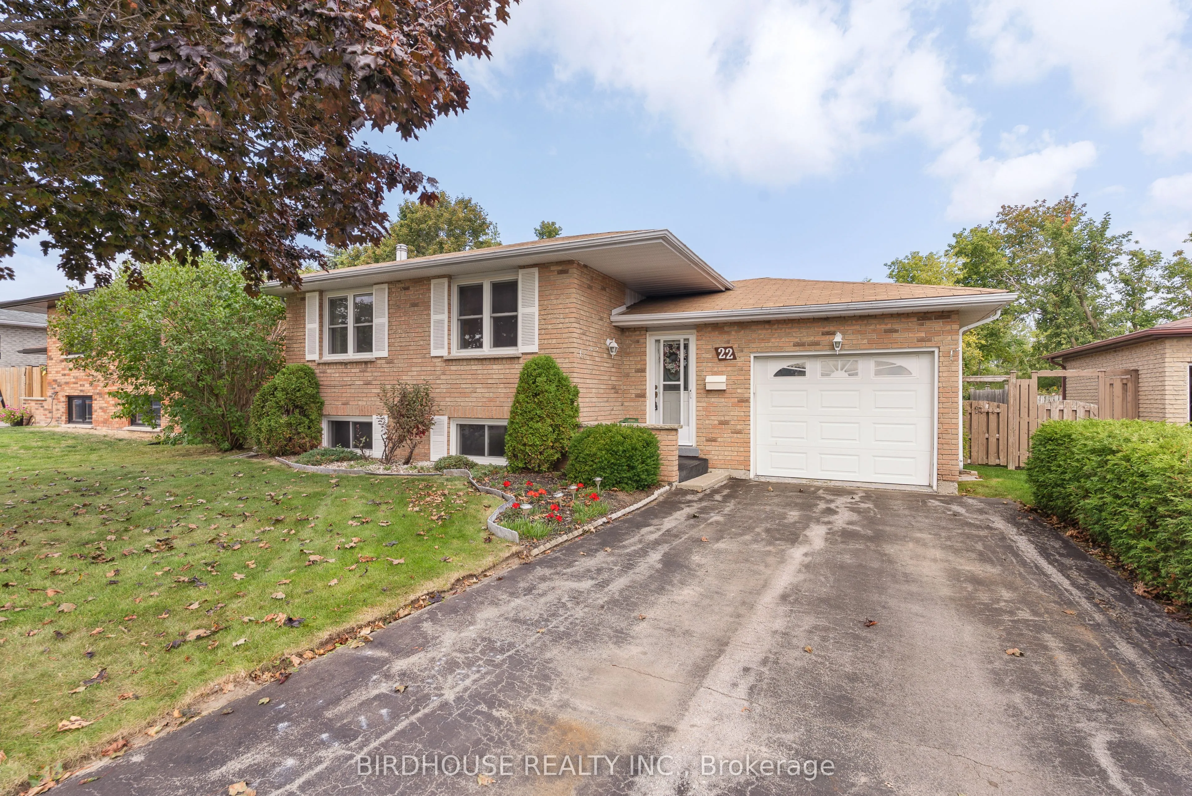 22 Madill Crescent