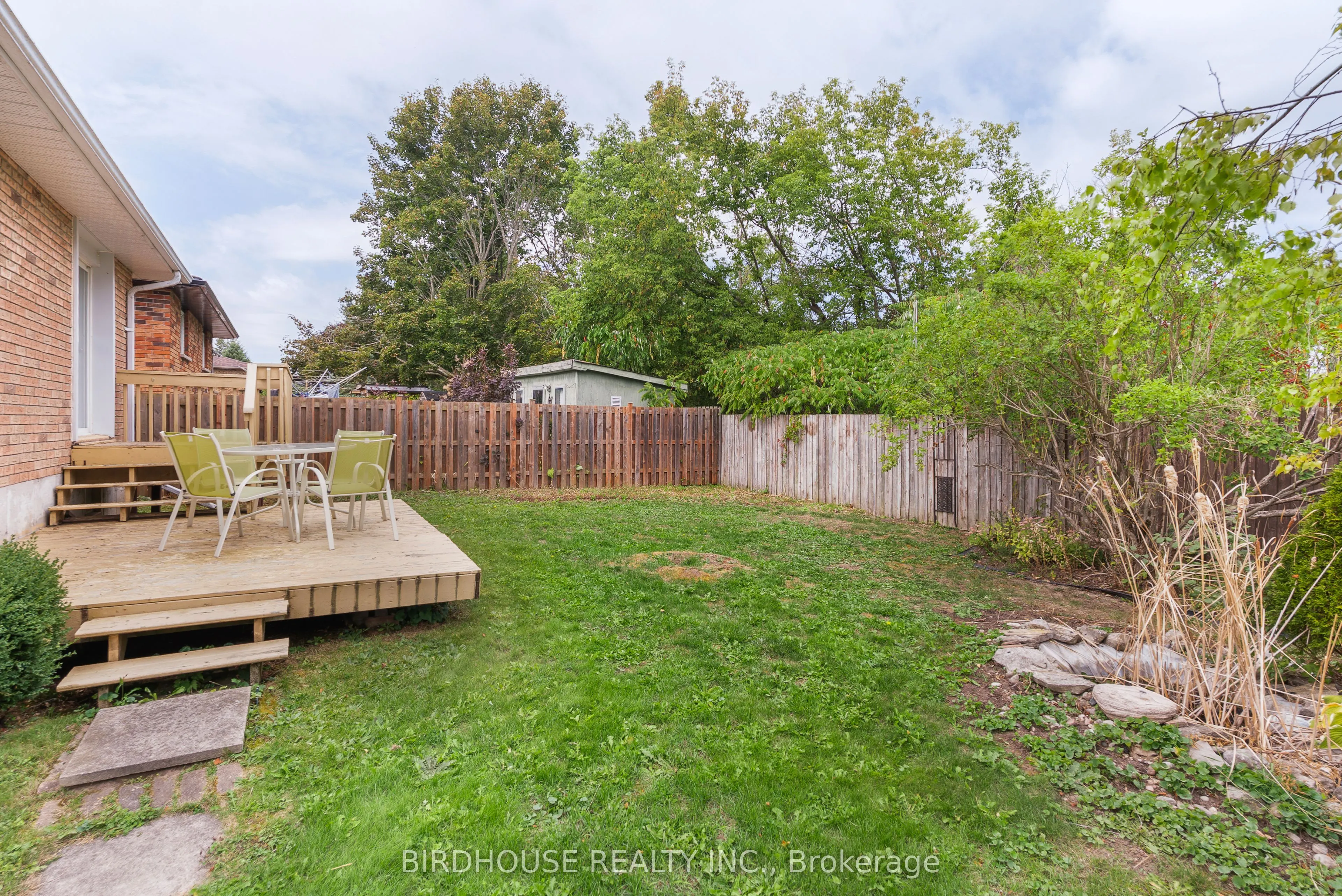 22 Madill Crescent