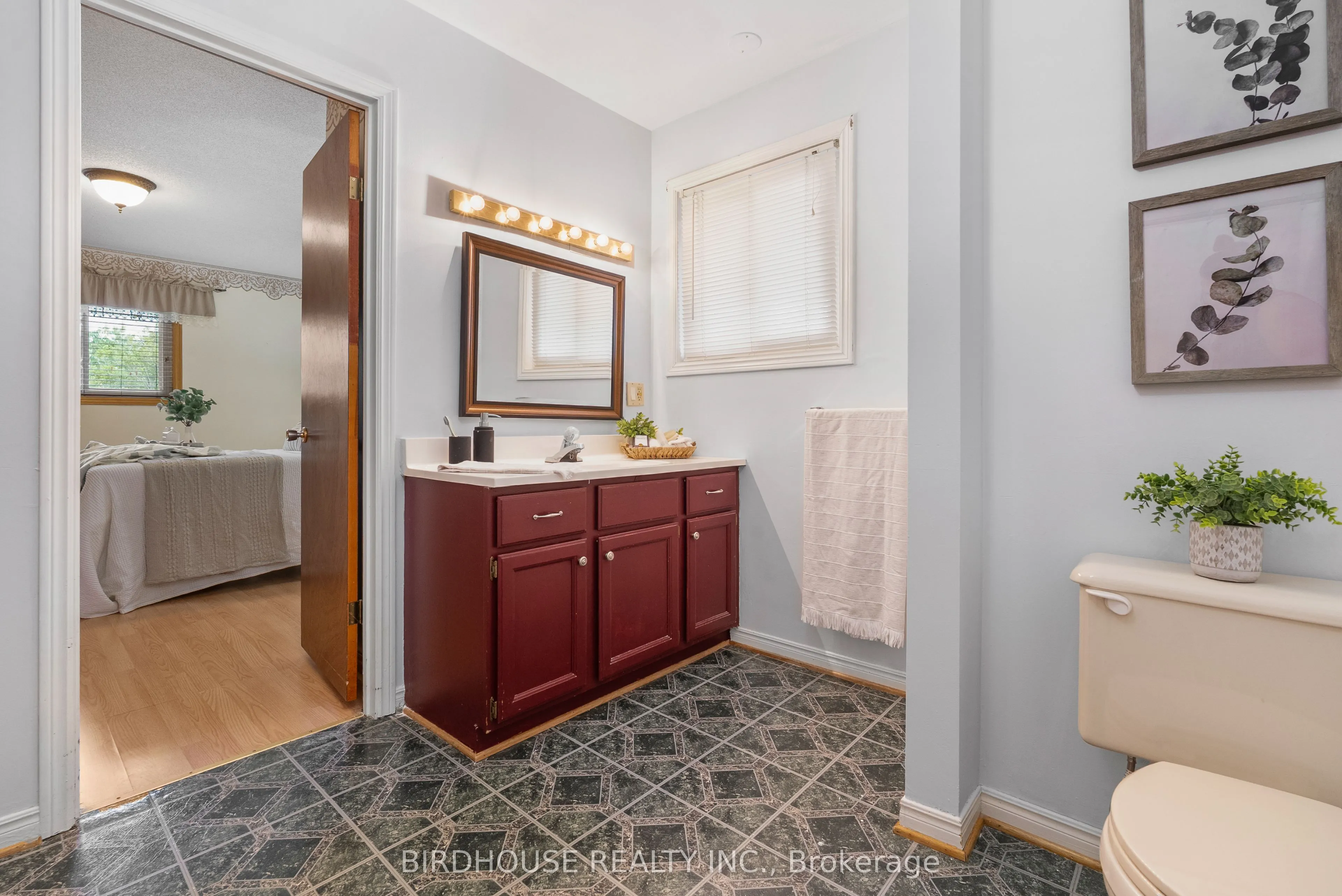 22 Madill Crescent
