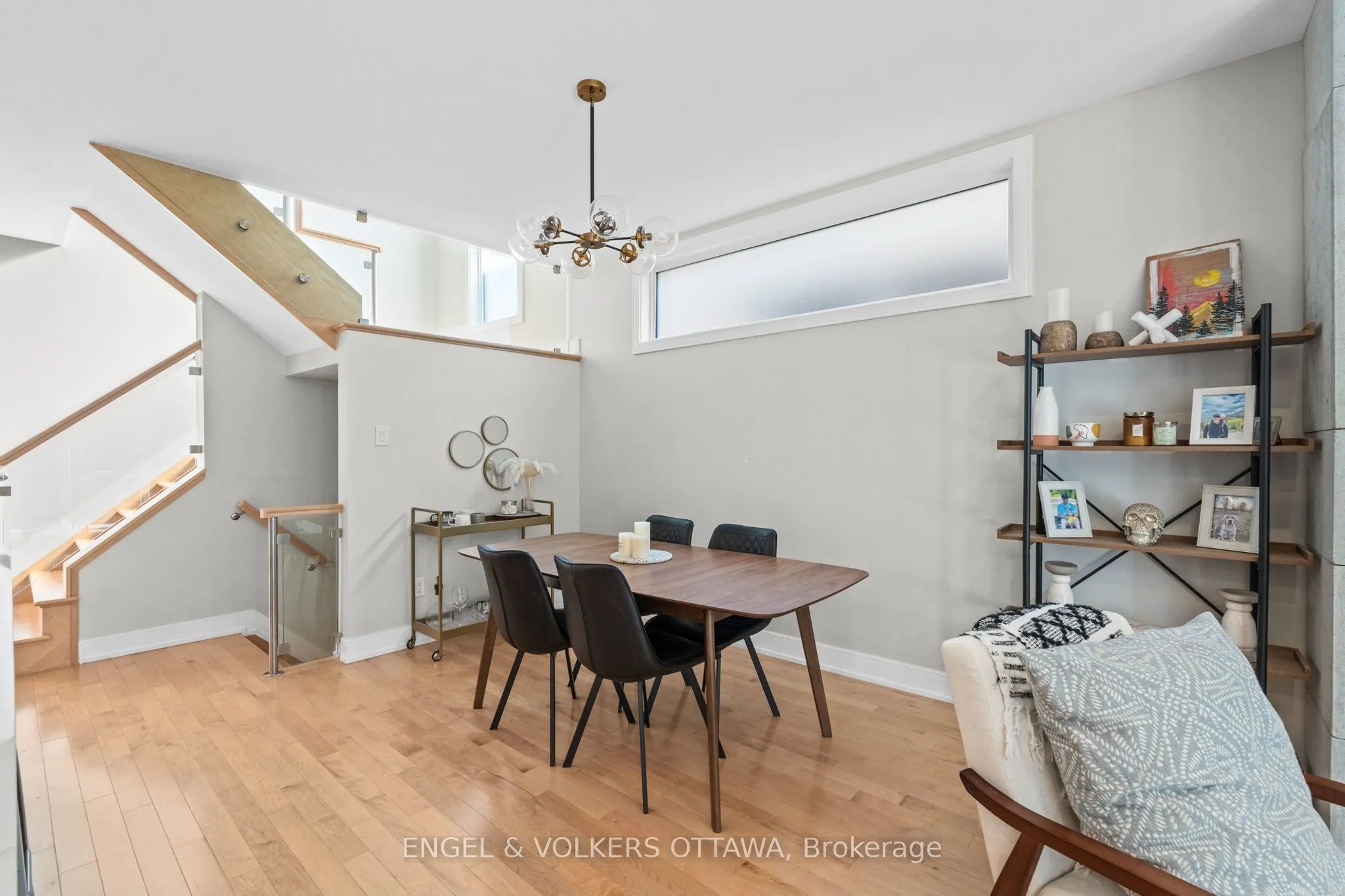 1212 Prince Of Wales Drive
