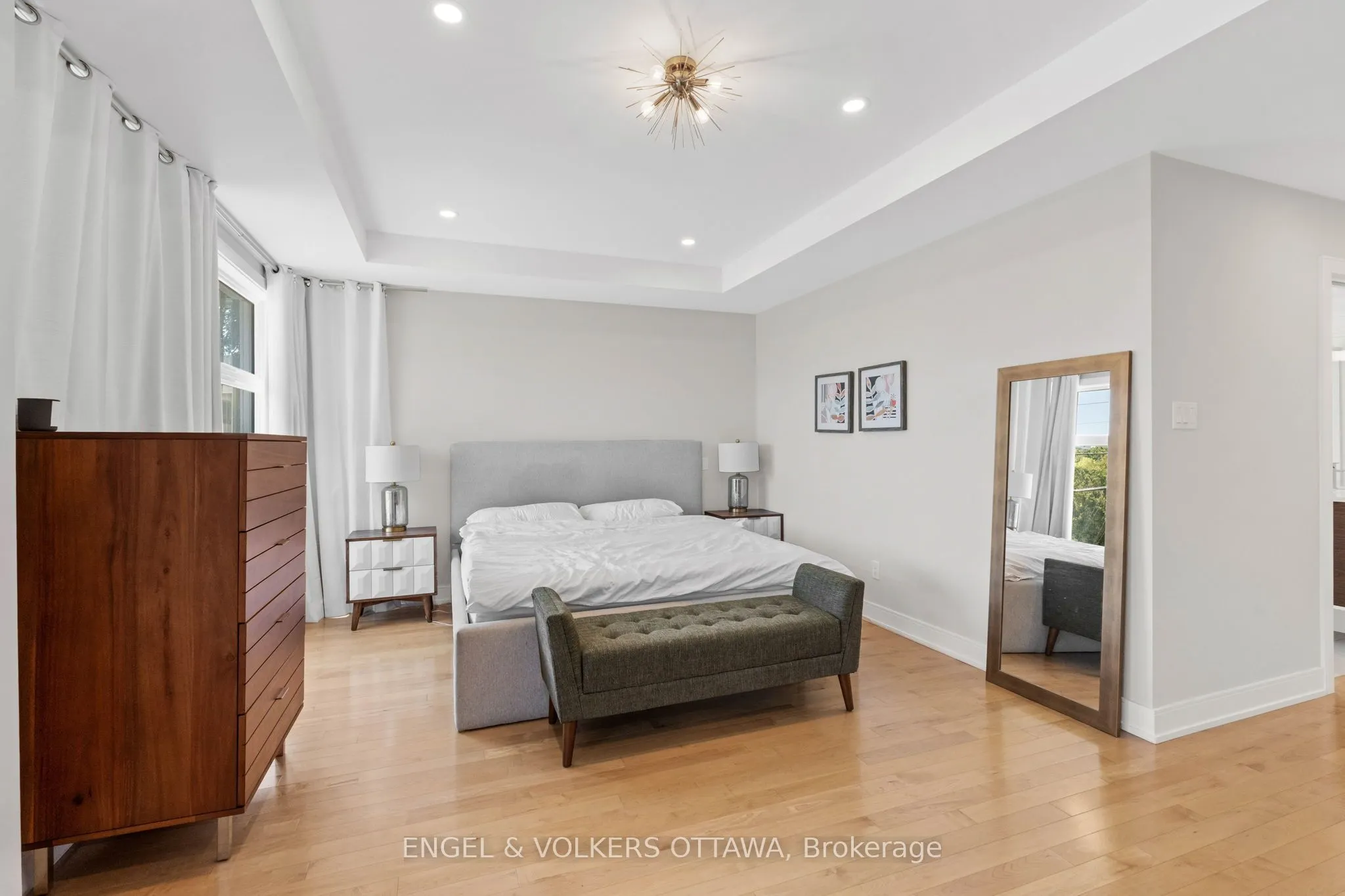 1212 Prince Of Wales Drive