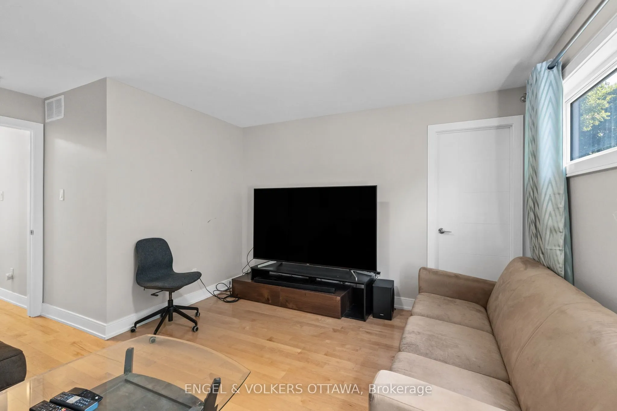 1212 Prince Of Wales Drive