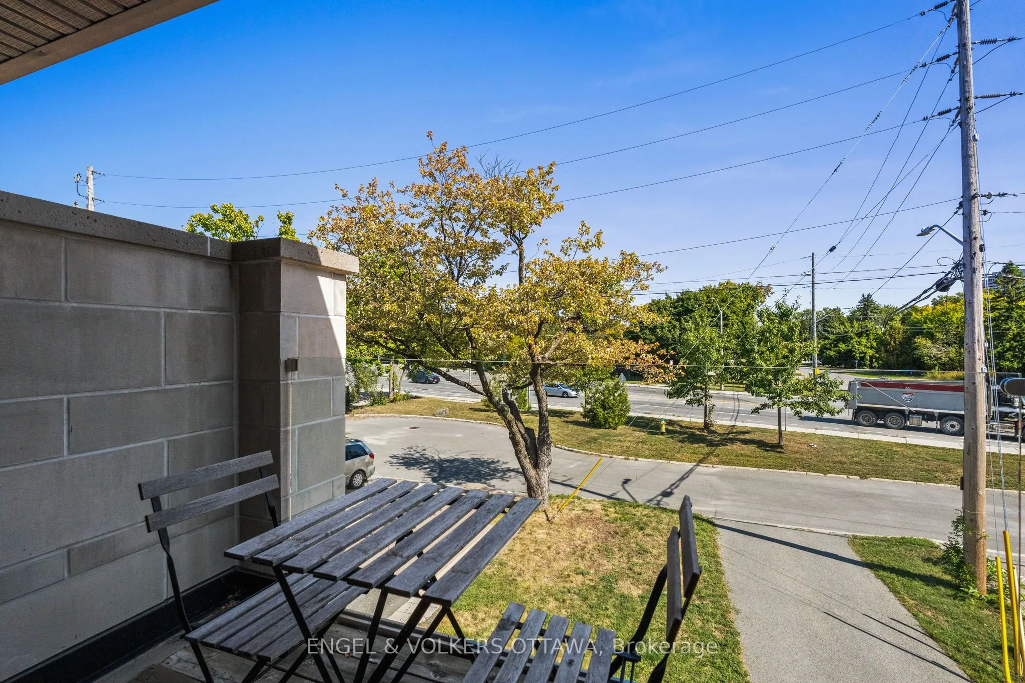 1212 Prince Of Wales Drive