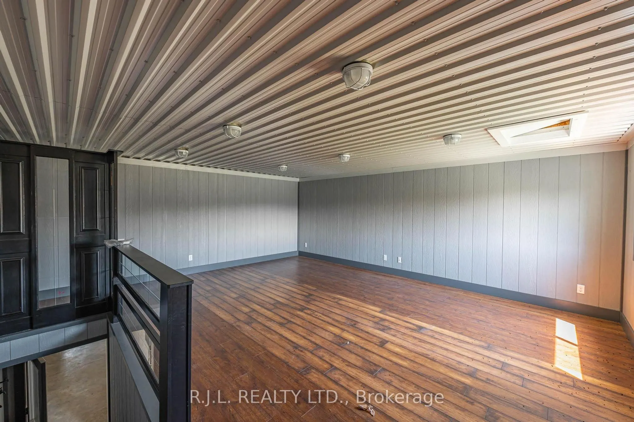 503862 Grey Road 12 Road