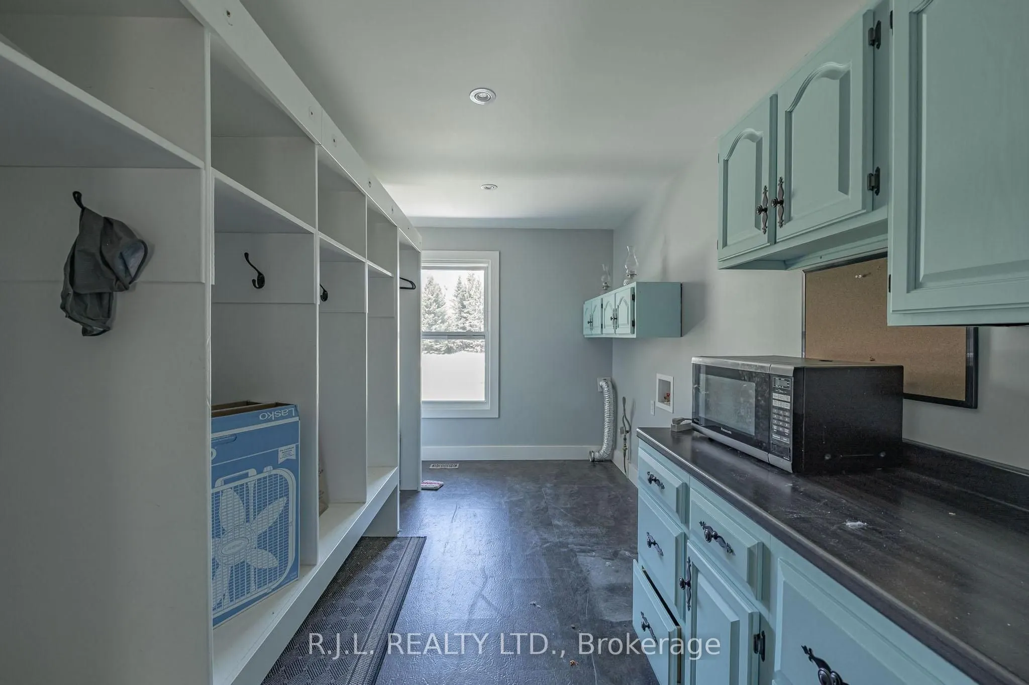 503862 Grey Road 12 Road