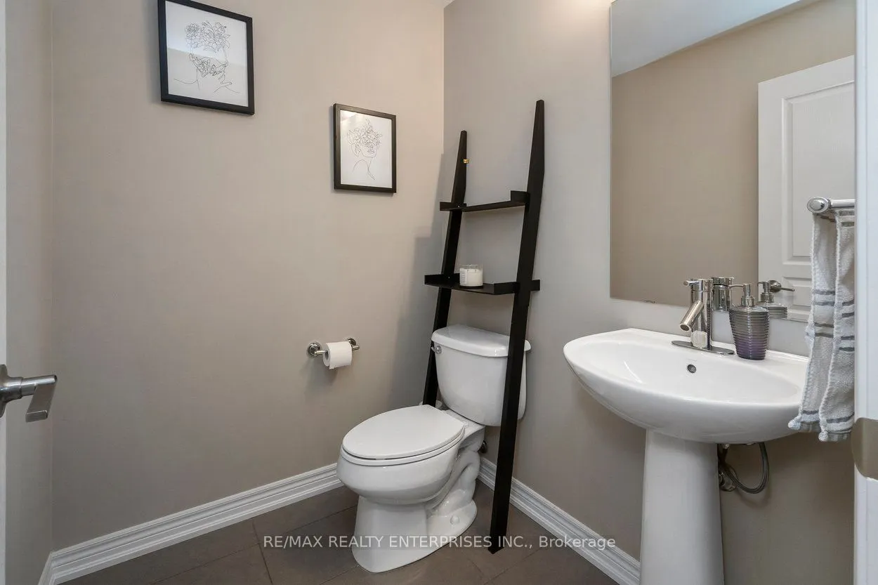 215 Dundas Street E, #9