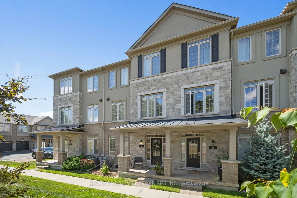 215 Dundas Street E, #9