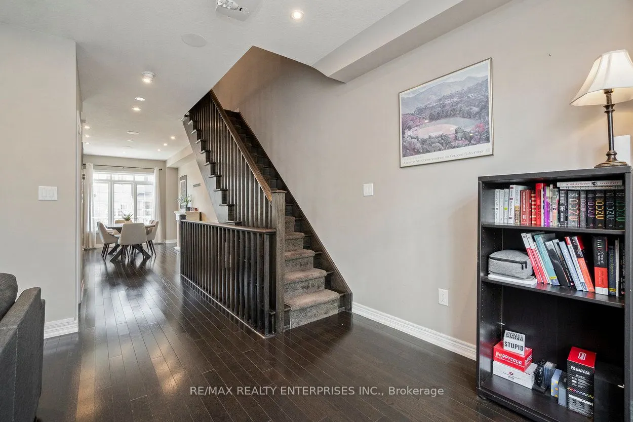 215 Dundas Street E, #9