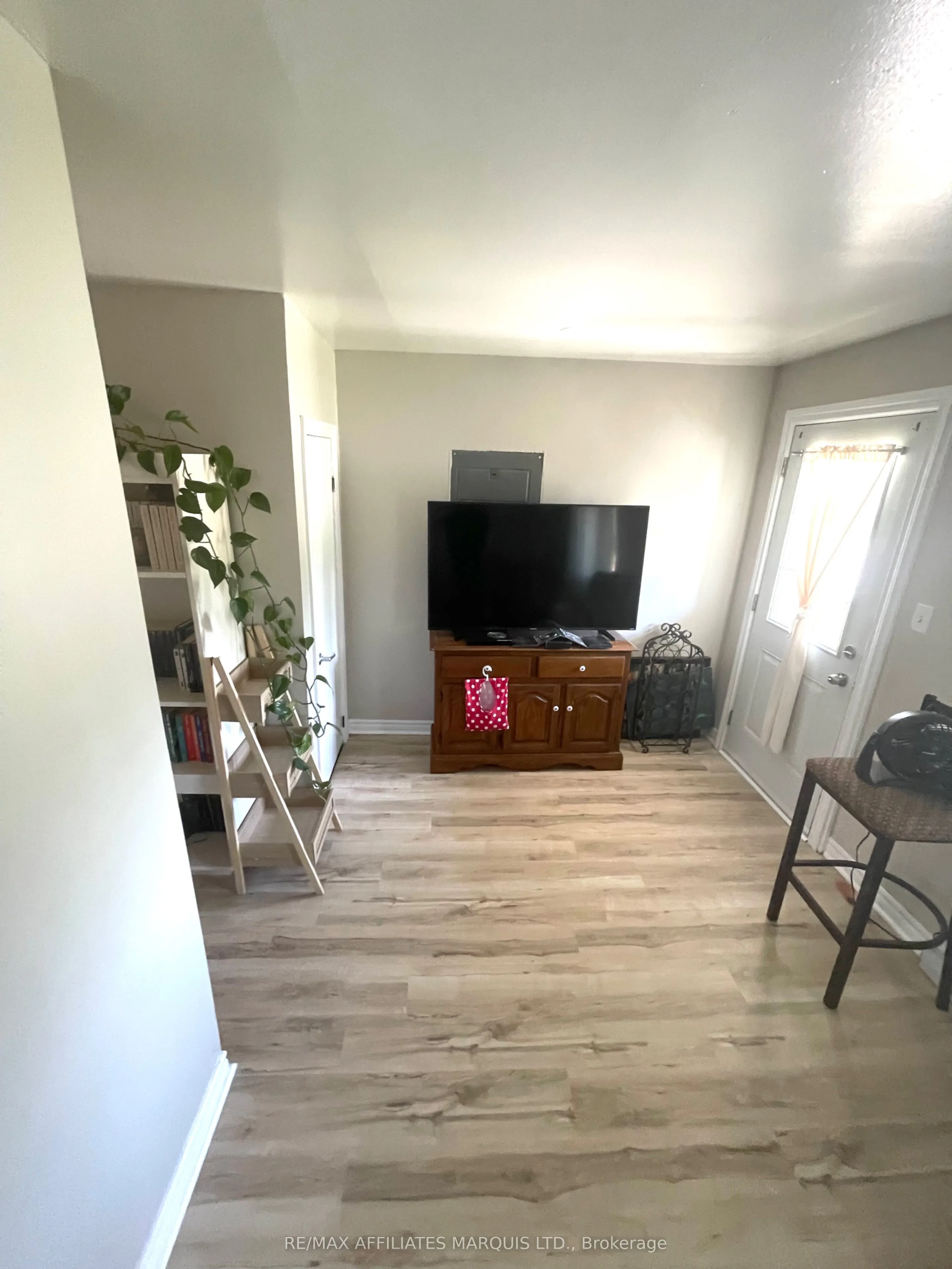 360 Kipling Street